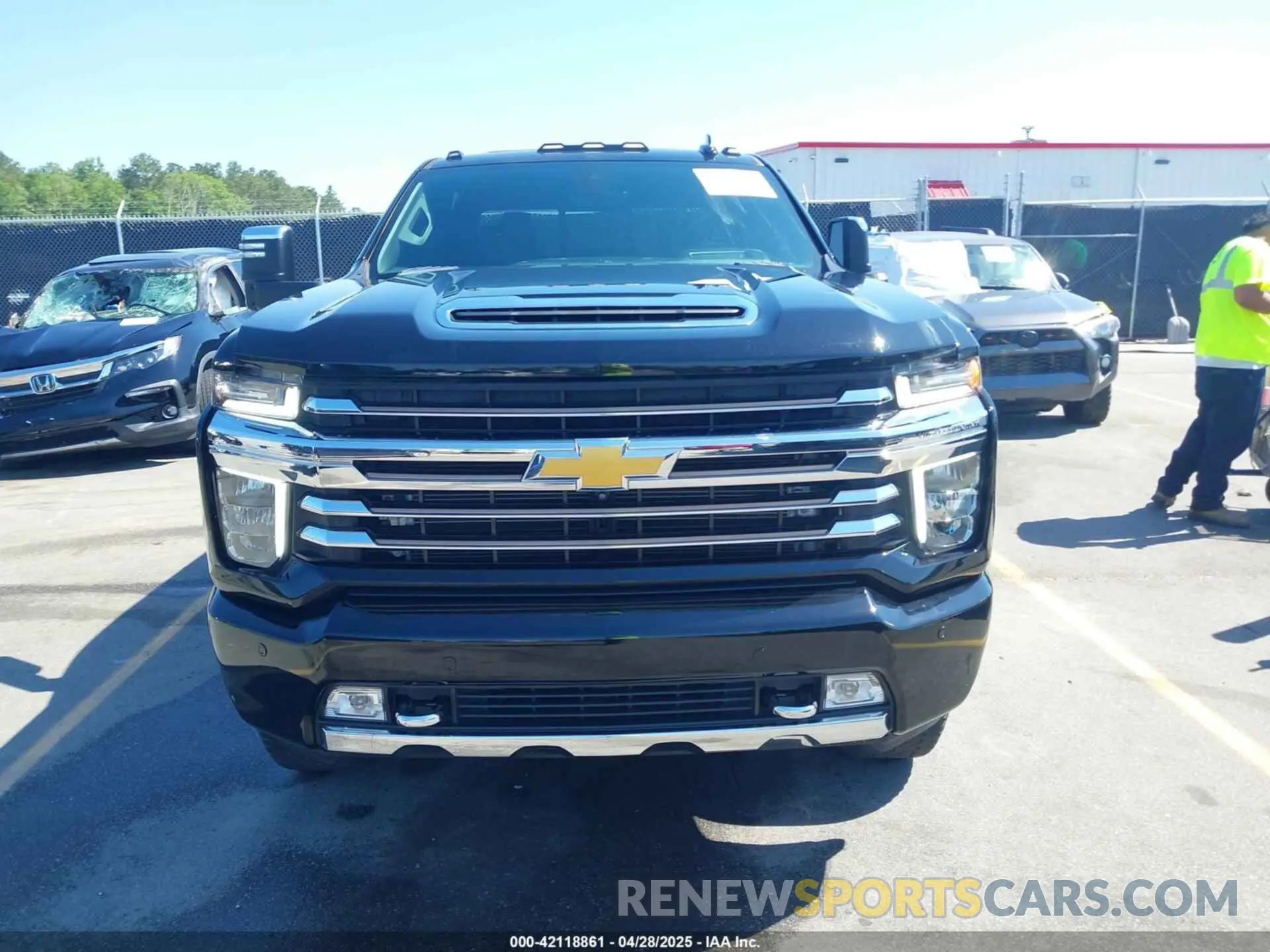 12 Photograph of a damaged car 1GC4YREY7MF208926 CHEVROLET SILVERADO 2500HD 2021