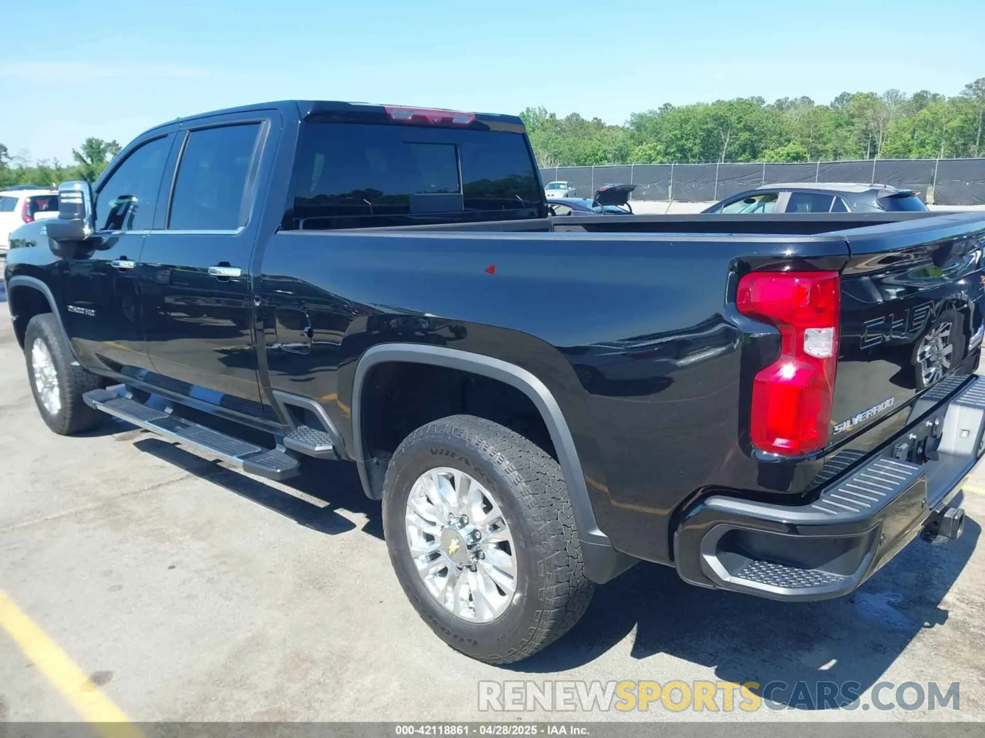 3 Photograph of a damaged car 1GC4YREY7MF208926 CHEVROLET SILVERADO 2500HD 2021