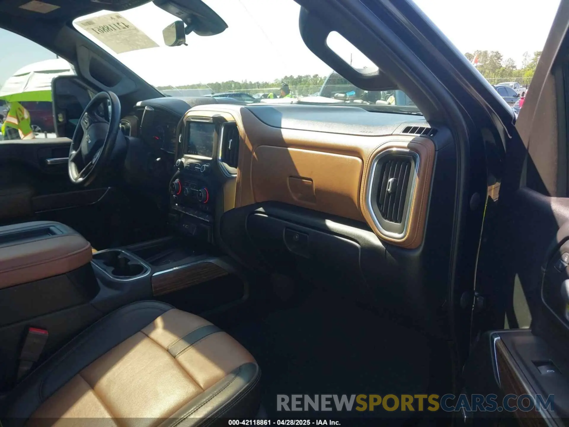 6 Photograph of a damaged car 1GC4YREY7MF208926 CHEVROLET SILVERADO 2500HD 2021