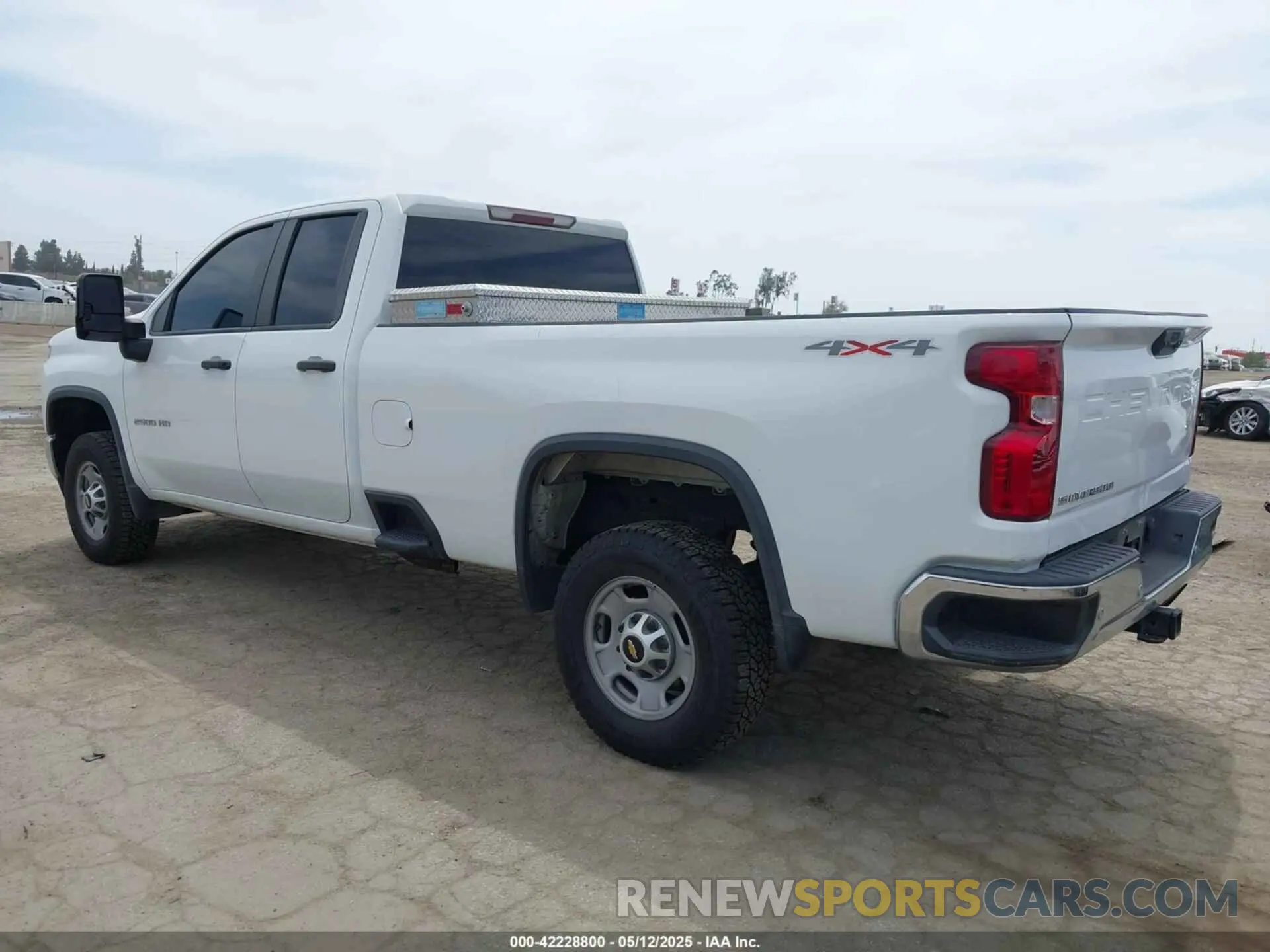 3 Photograph of a damaged car 1GC5YLE75MF221487 CHEVROLET SILVERADO 2500HD 2021
