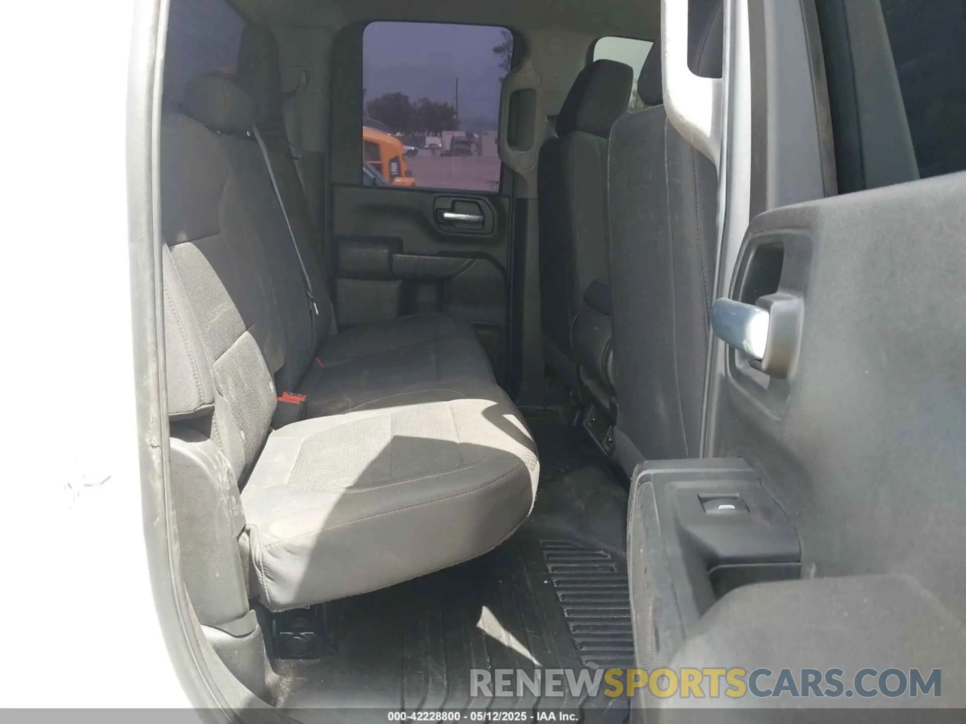 7 Photograph of a damaged car 1GC5YLE75MF221487 CHEVROLET SILVERADO 2500HD 2021