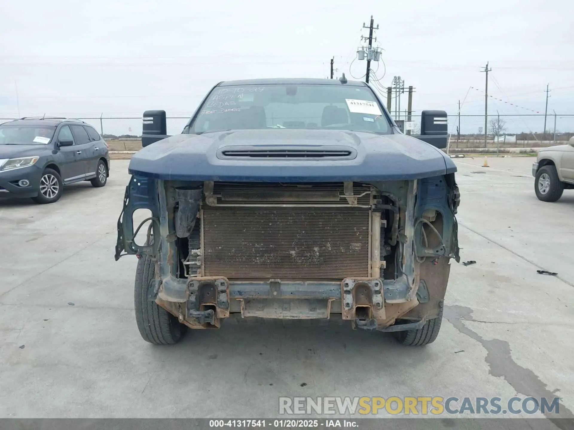 11 Photograph of a damaged car 1GC5YLE76MF132656 CHEVROLET SILVERADO 2500HD 2021