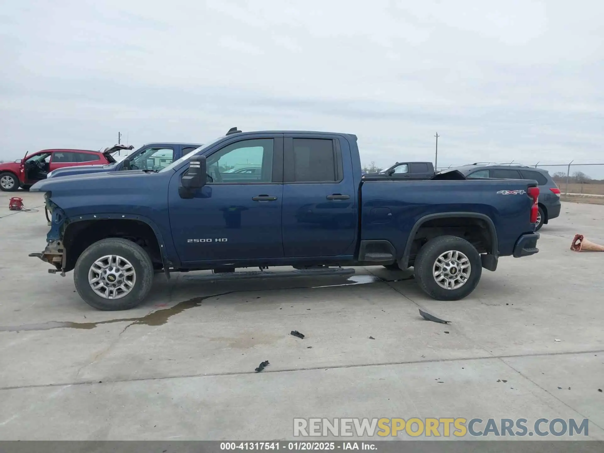 14 Photograph of a damaged car 1GC5YLE76MF132656 CHEVROLET SILVERADO 2500HD 2021