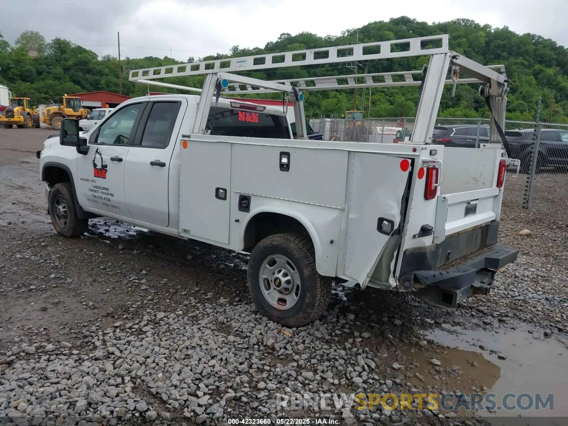 3 Photograph of a damaged car 1GB2YLE73NF247823 CHEVROLET SILVERADO 2500HD 2022