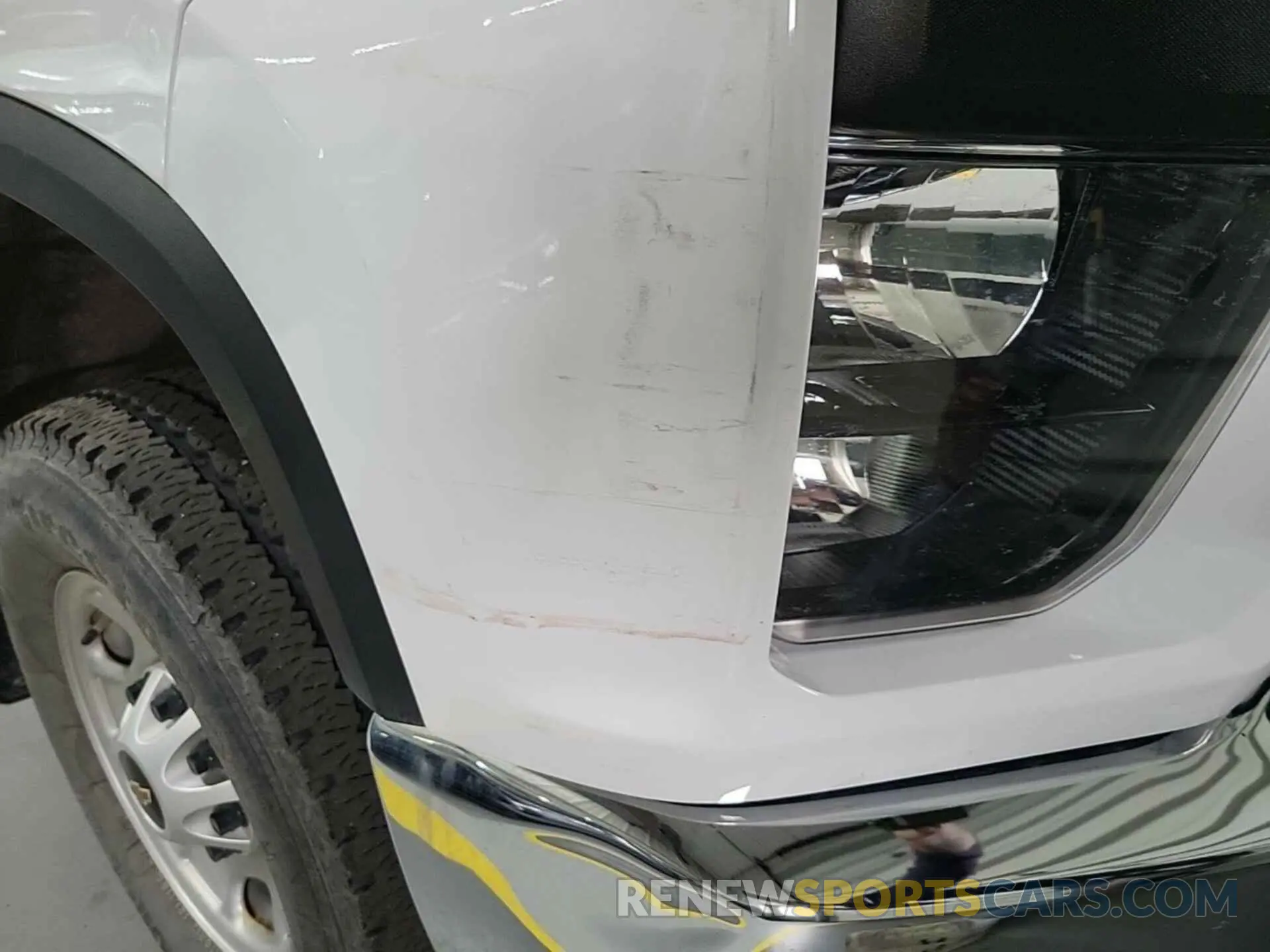 10 Photograph of a damaged car 1GC0YLE72NF346765 CHEVROLET SILVERADO 2500HD 2022