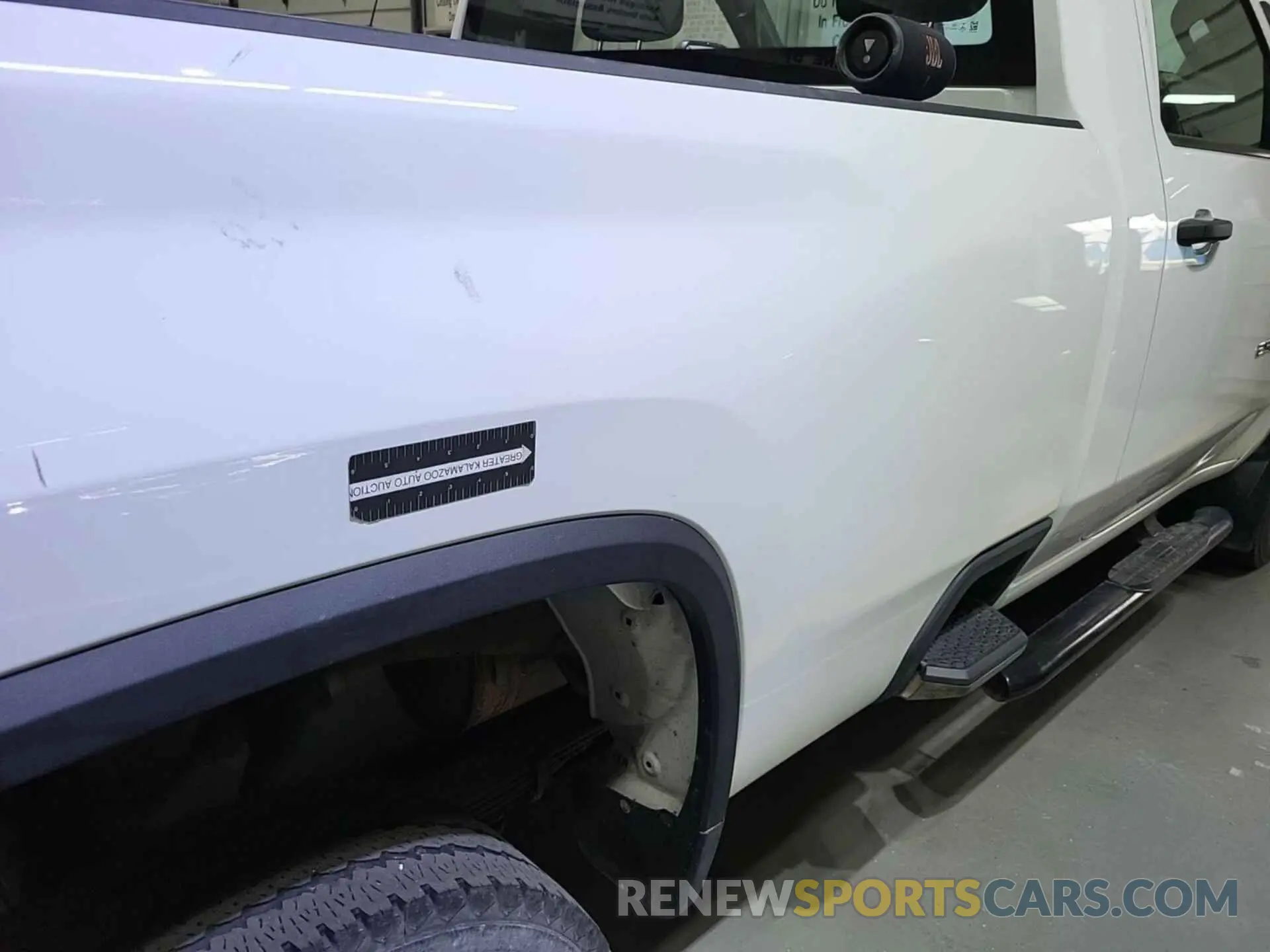 7 Photograph of a damaged car 1GC0YLE72NF346765 CHEVROLET SILVERADO 2500HD 2022