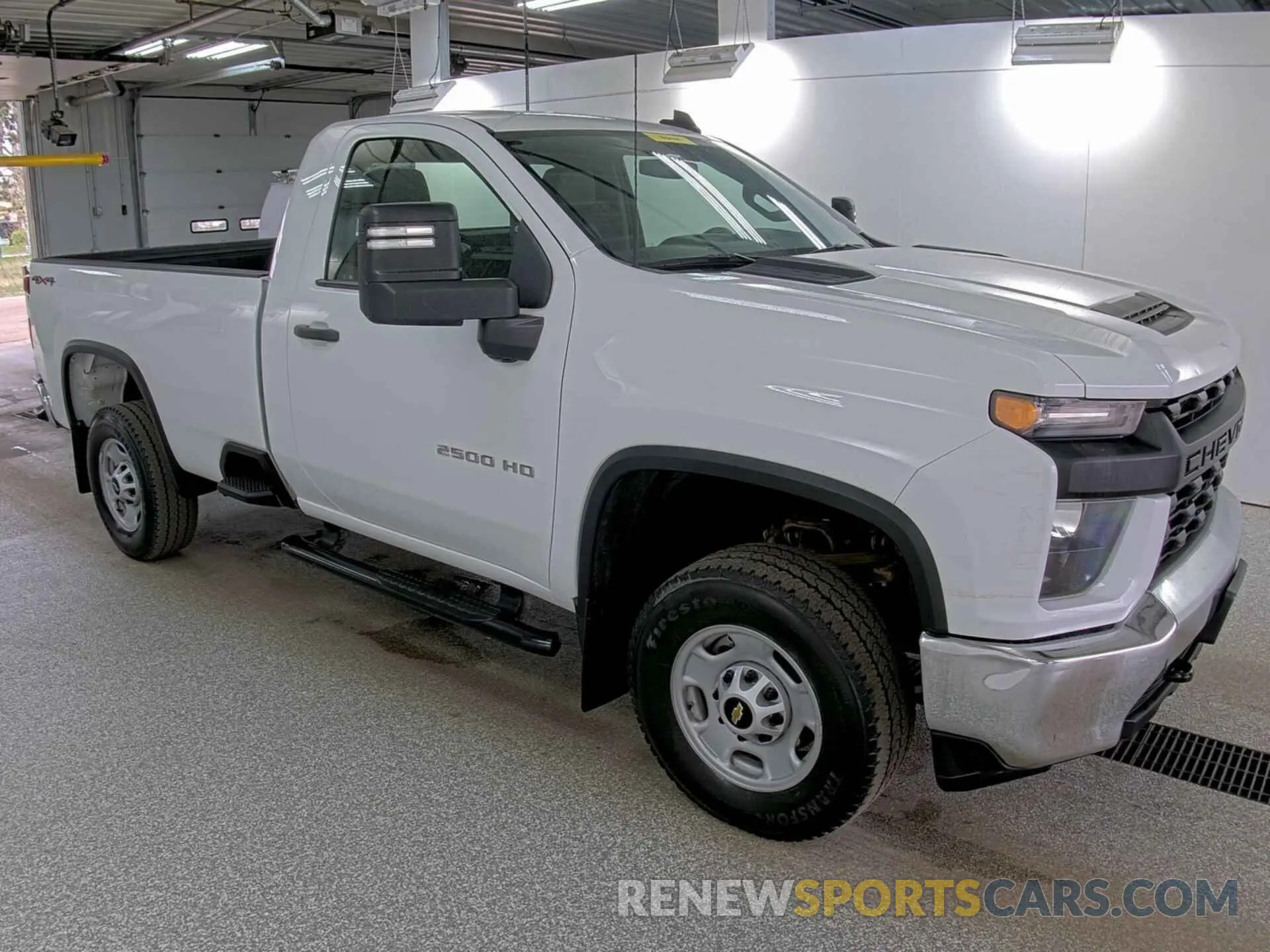 8 Photograph of a damaged car 1GC0YLE72NF346765 CHEVROLET SILVERADO 2500HD 2022