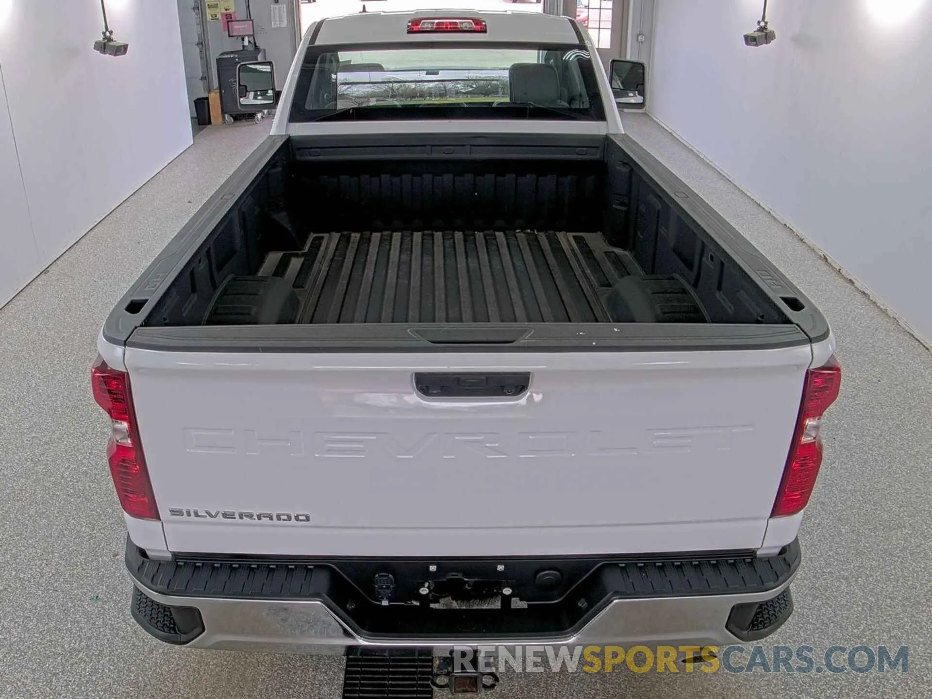 11 Photograph of a damaged car 1GC0YLE72NF348144 CHEVROLET SILVERADO 2500HD 2022
