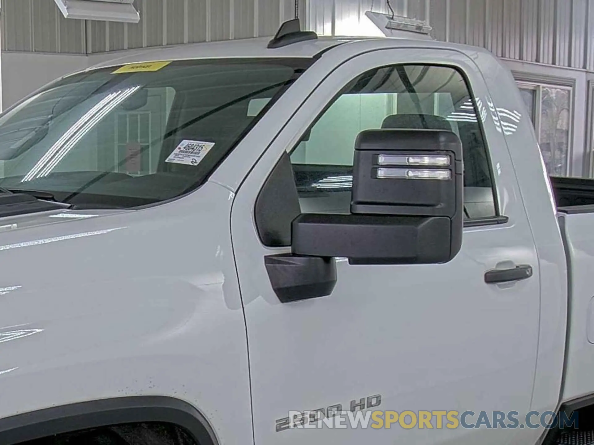 18 Photograph of a damaged car 1GC0YLE72NF348144 CHEVROLET SILVERADO 2500HD 2022
