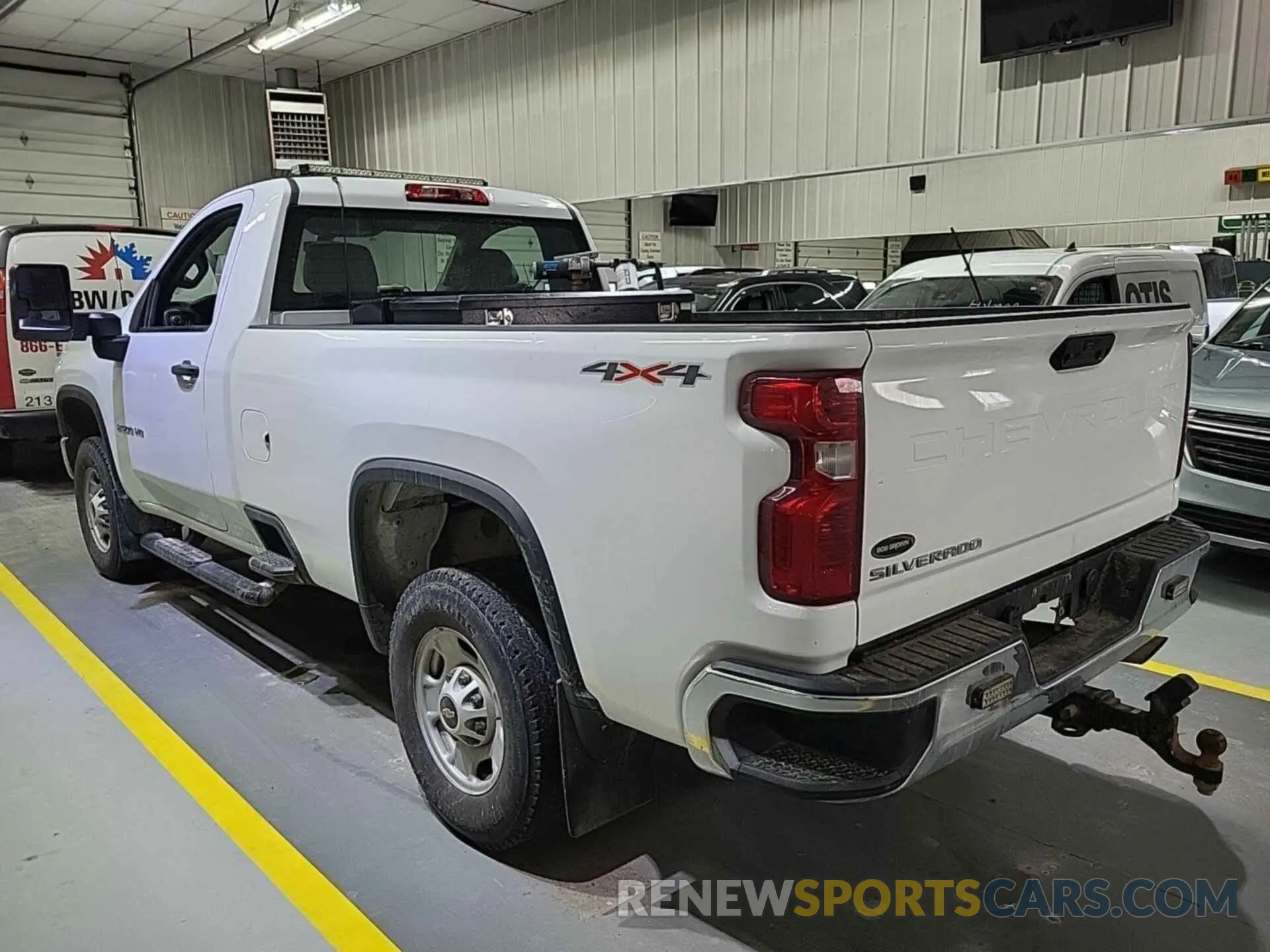 17 Photograph of a damaged car 1GC0YLE73NF347598 CHEVROLET SILVERADO 2500HD 2022