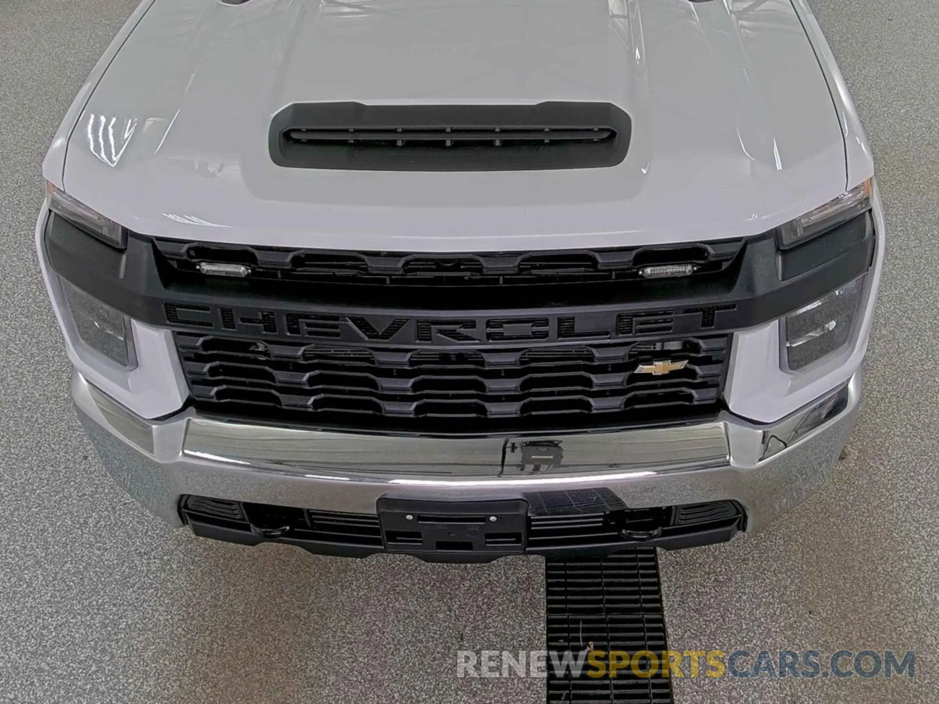 11 Photograph of a damaged car 1GC0YLE76NF263887 CHEVROLET SILVERADO 2500HD 2022