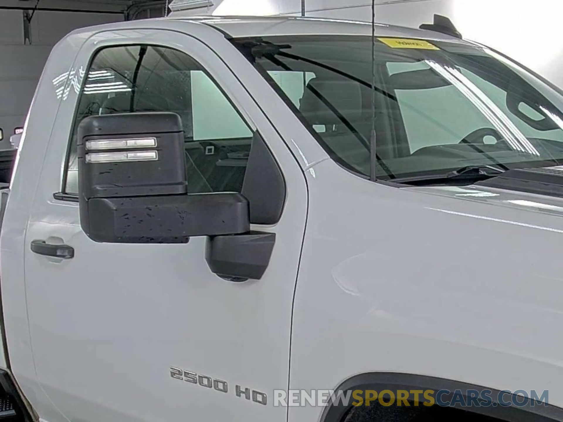 22 Photograph of a damaged car 1GC0YLE76NF263887 CHEVROLET SILVERADO 2500HD 2022