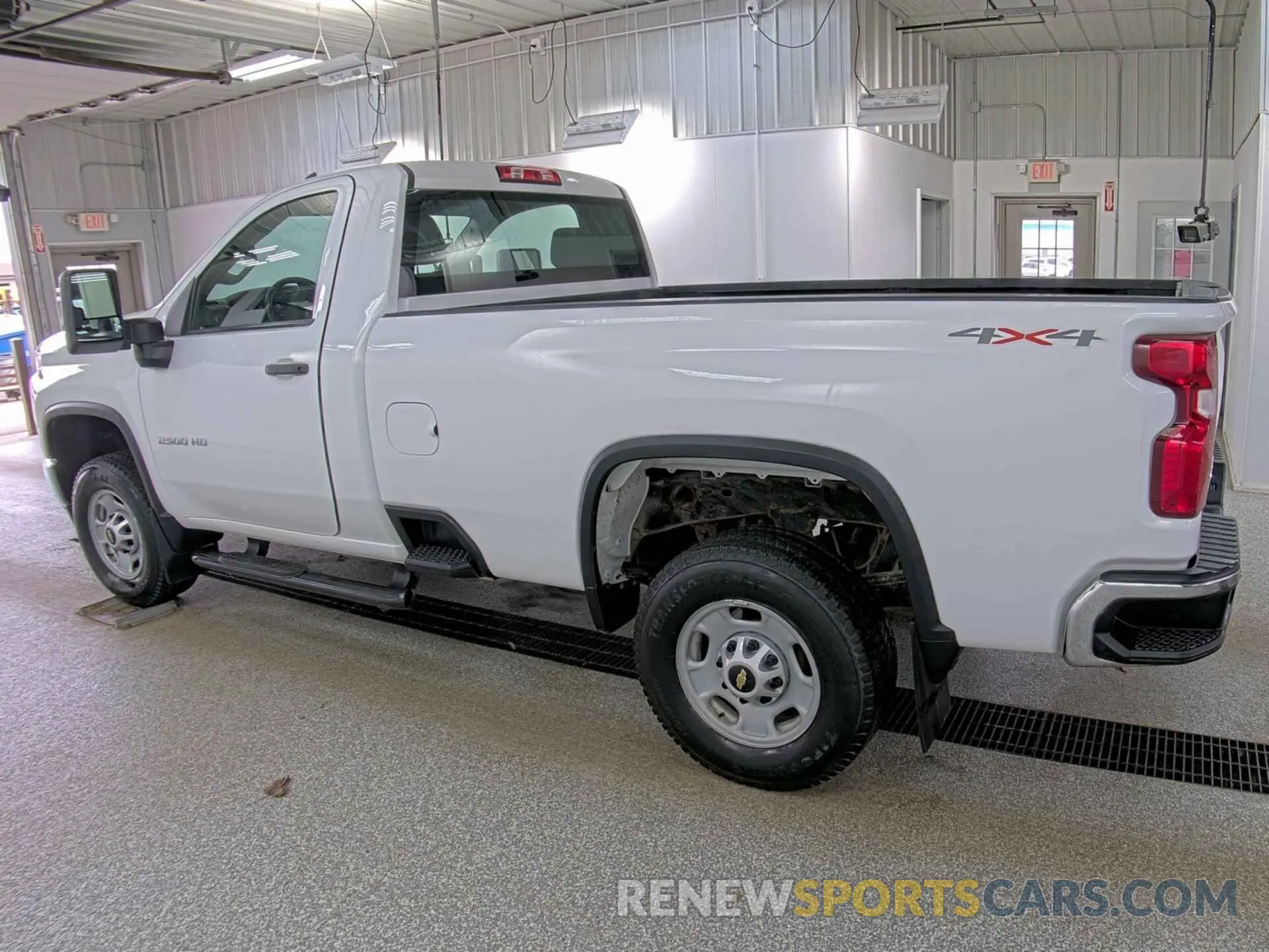 35 Photograph of a damaged car 1GC0YLE76NF263887 CHEVROLET SILVERADO 2500HD 2022