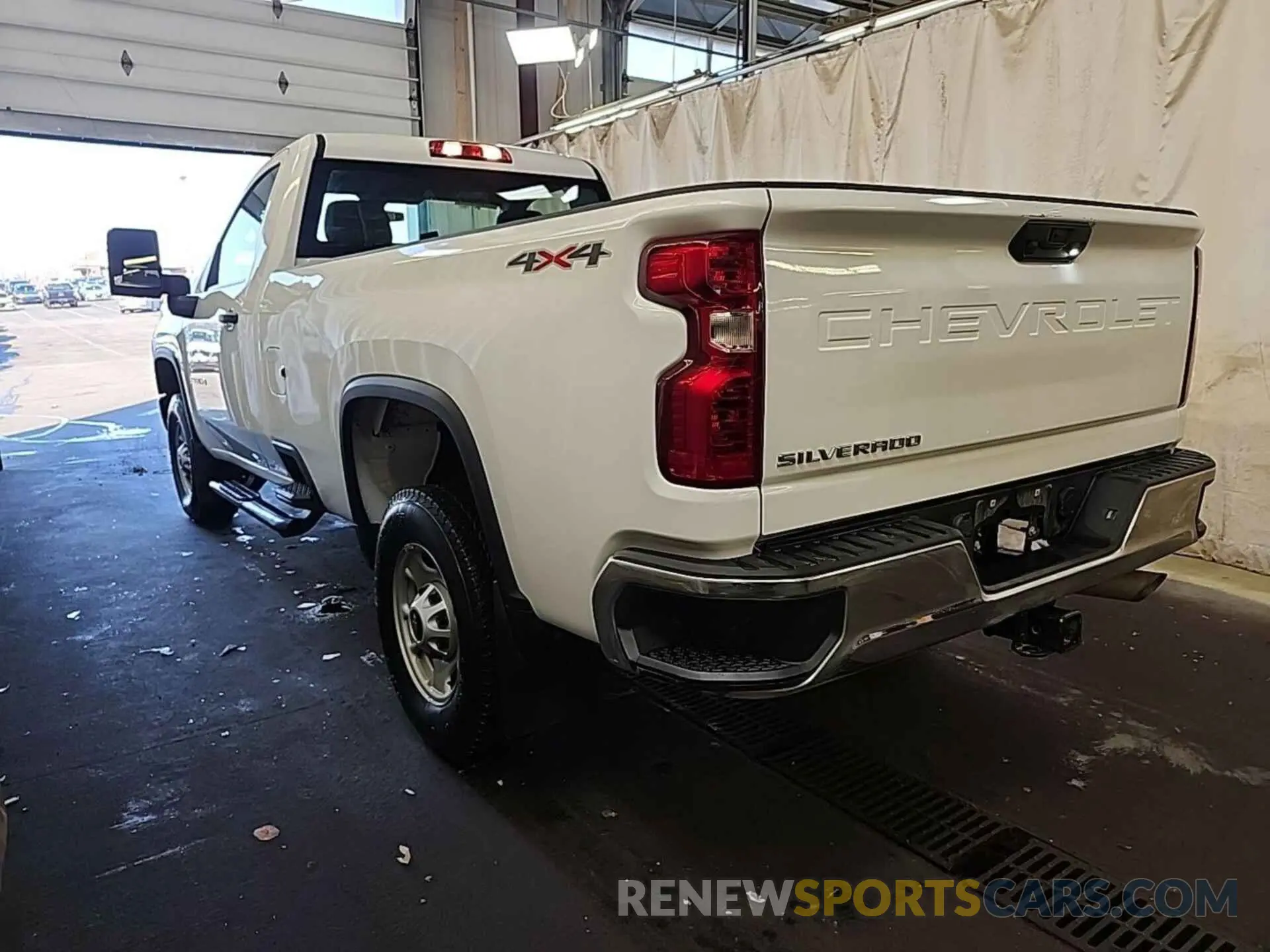 26 Photograph of a damaged car 1GC0YLE77NF348348 CHEVROLET SILVERADO 2500HD 2022
