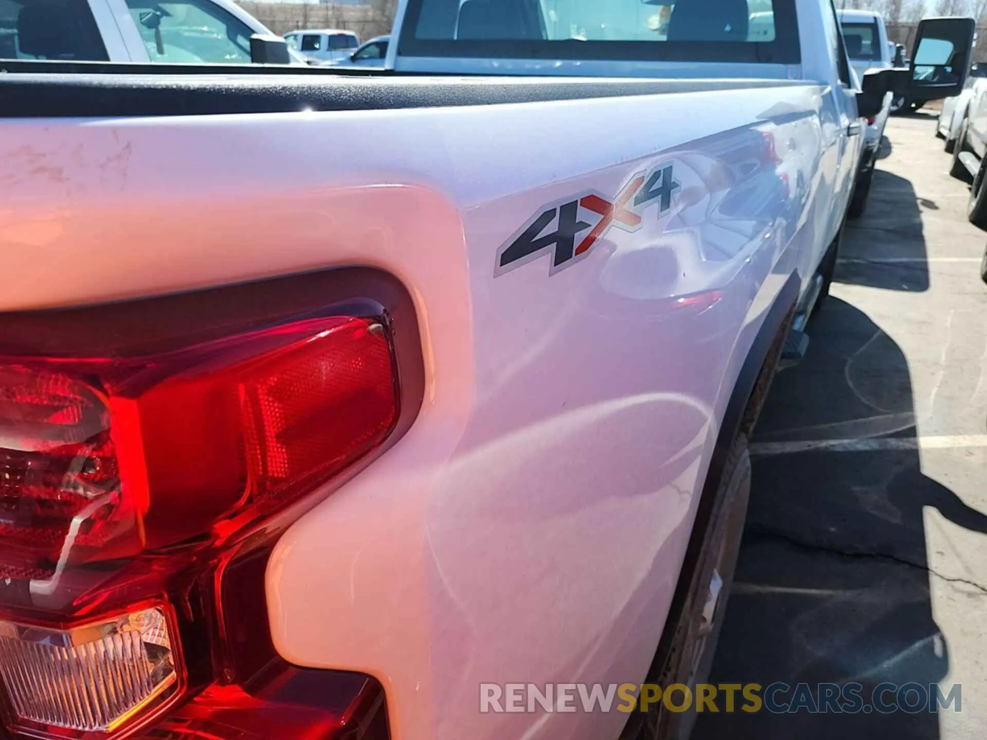 29 Photograph of a damaged car 1GC0YLE77NF348348 CHEVROLET SILVERADO 2500HD 2022