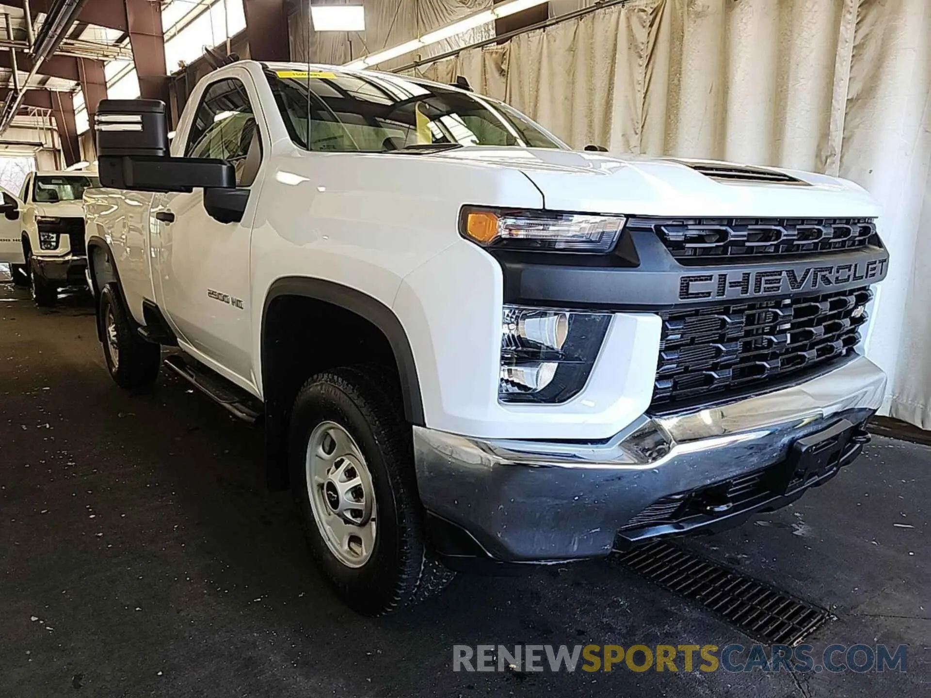 5 Photograph of a damaged car 1GC0YLE77NF348348 CHEVROLET SILVERADO 2500HD 2022