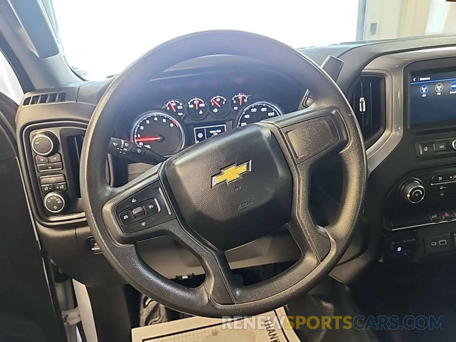 7 Photograph of a damaged car 1GC0YLE77NF348348 CHEVROLET SILVERADO 2500HD 2022