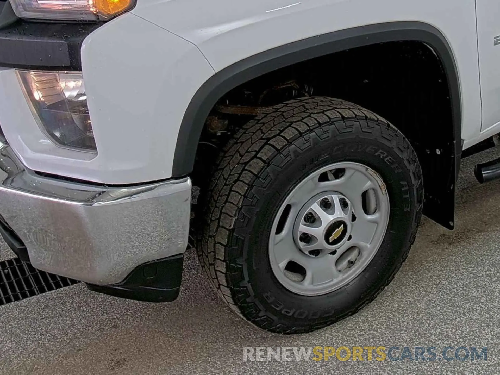 27 Photograph of a damaged car 1GC0YLE7XNF264234 CHEVROLET SILVERADO 2500HD 2022