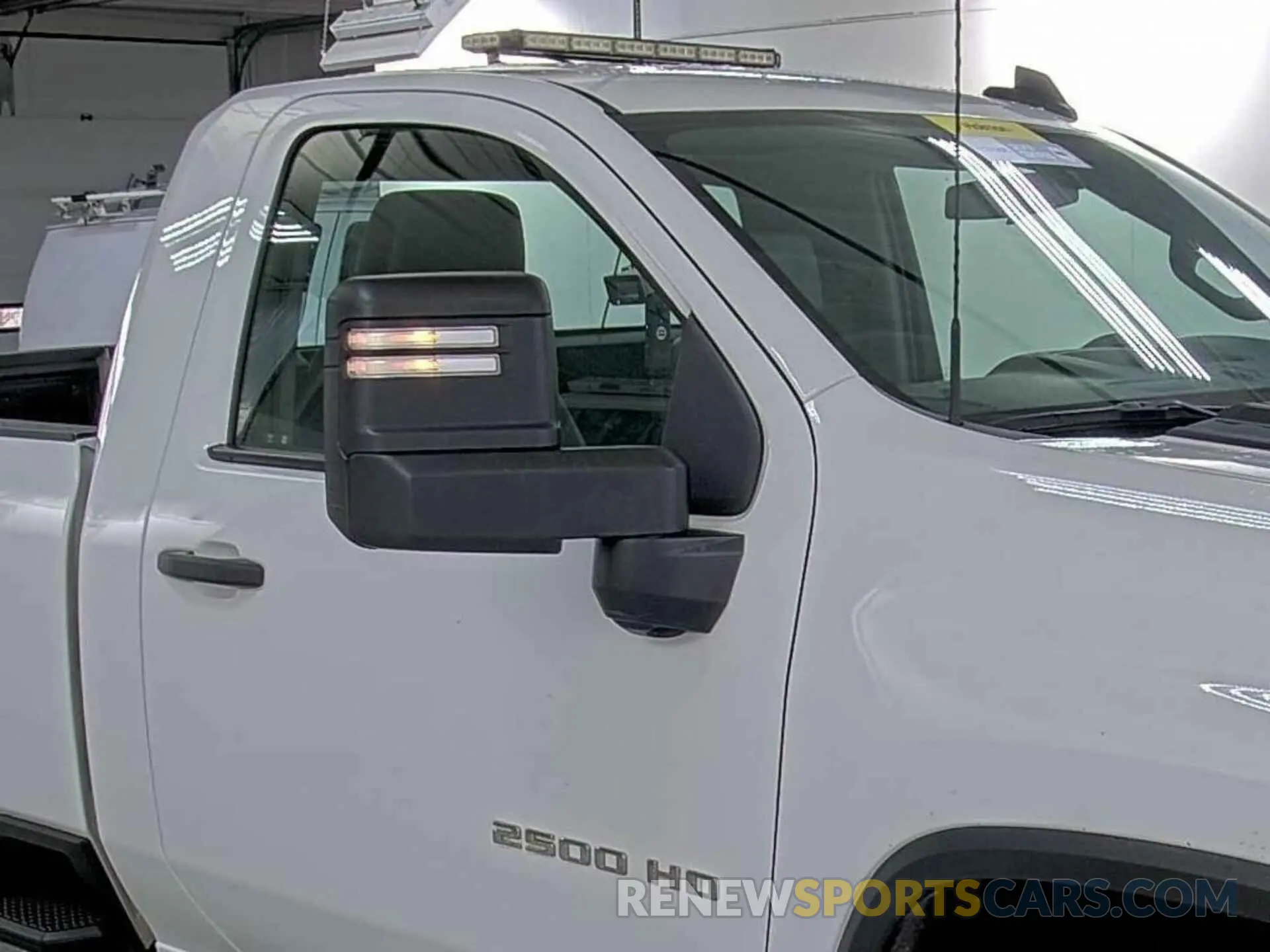 37 Photograph of a damaged car 1GC0YLE7XNF264234 CHEVROLET SILVERADO 2500HD 2022