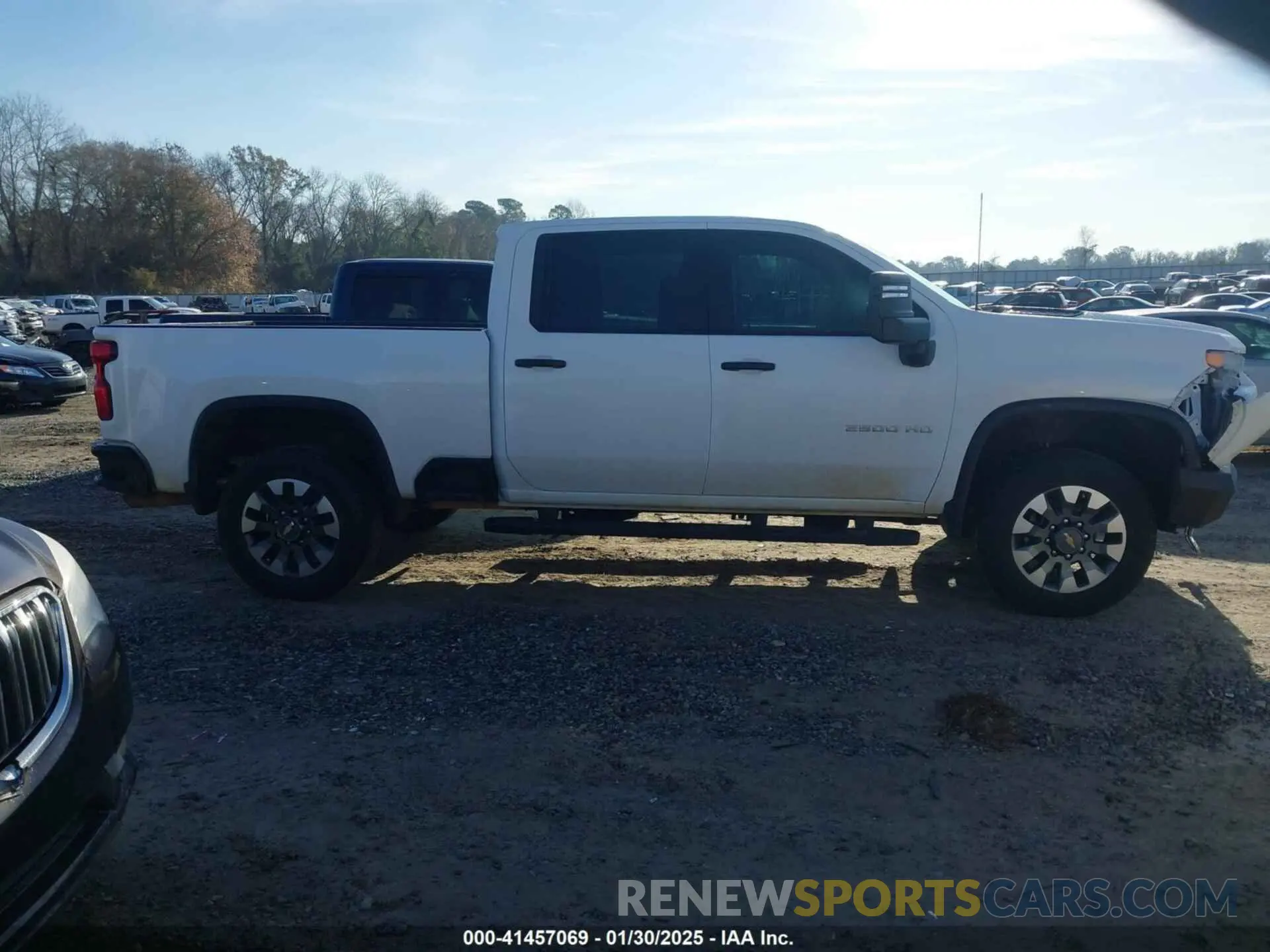 13 Photograph of a damaged car 1GC1YME70NF354549 CHEVROLET SILVERADO 2500HD 2022