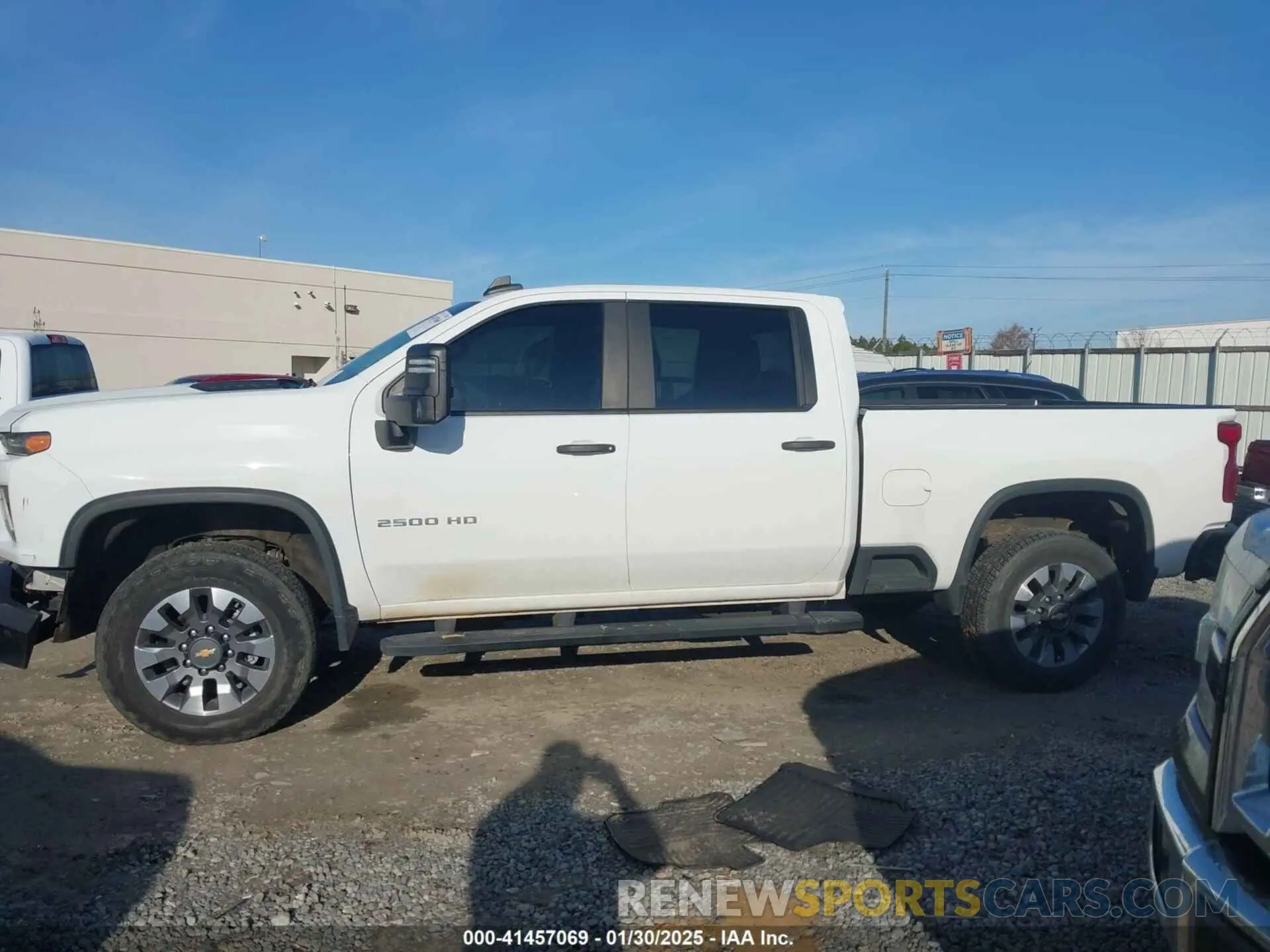 14 Photograph of a damaged car 1GC1YME70NF354549 CHEVROLET SILVERADO 2500HD 2022