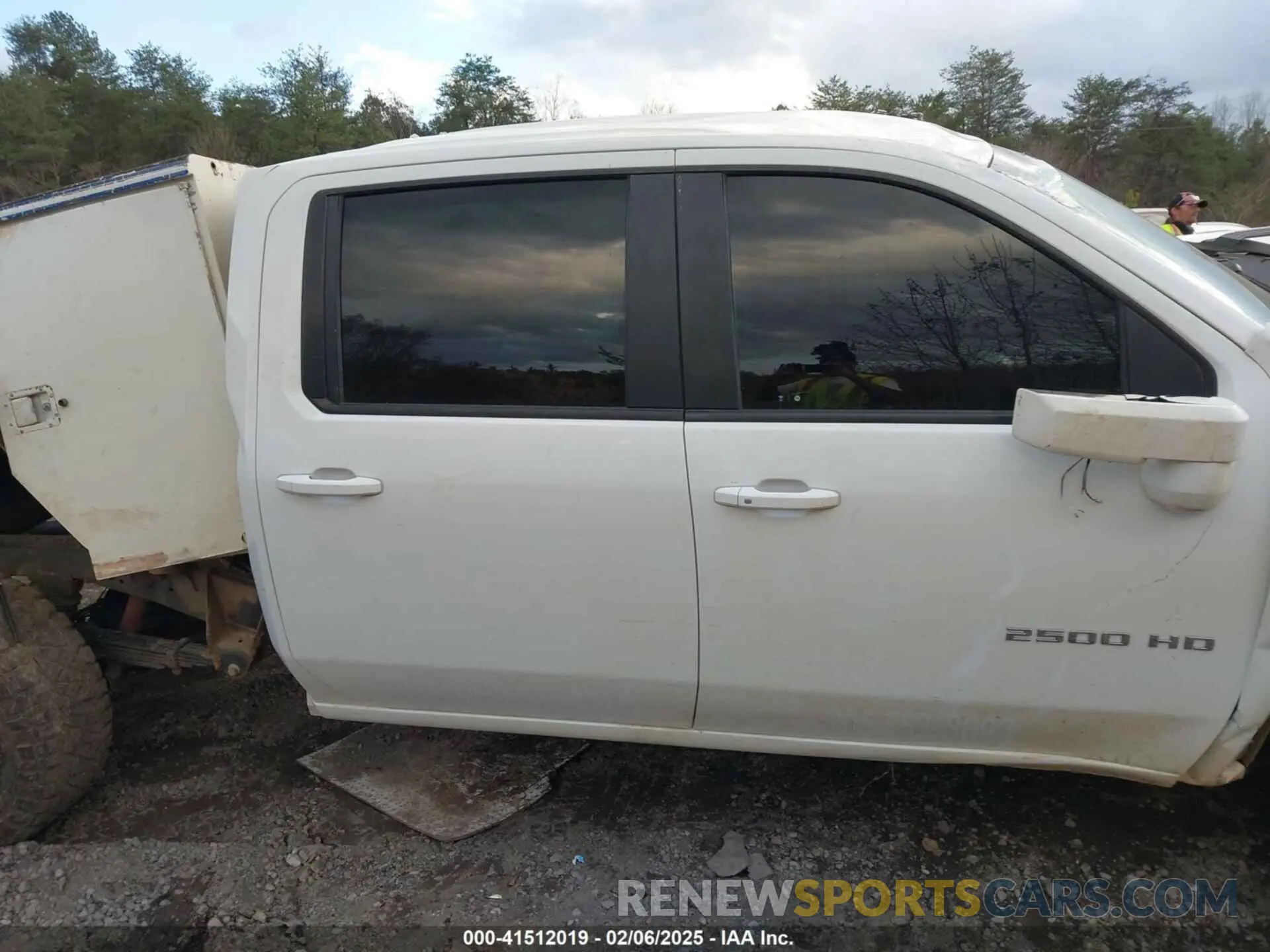 12 Photograph of a damaged car 1GC1YNEY7NF246461 CHEVROLET SILVERADO 2500HD 2022