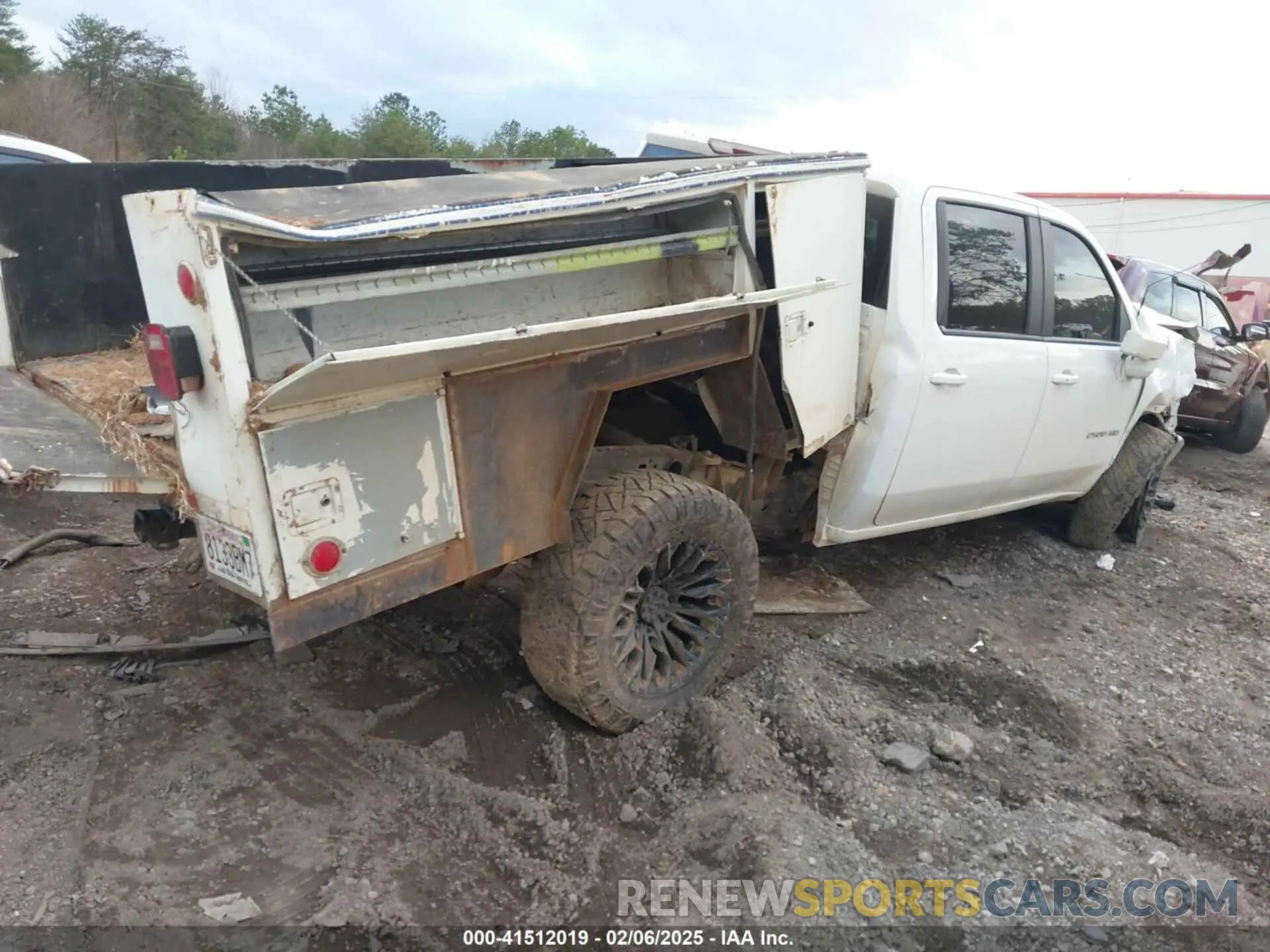 4 Photograph of a damaged car 1GC1YNEY7NF246461 CHEVROLET SILVERADO 2500HD 2022
