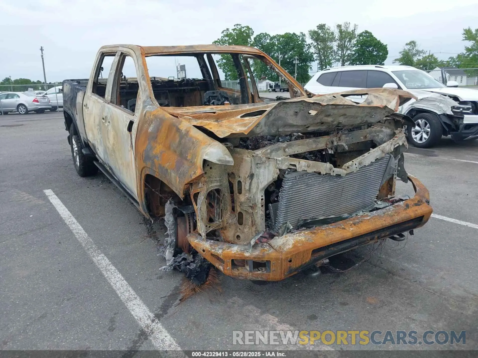 1 Photograph of a damaged car 1GC1YREY1NF112648 CHEVROLET SILVERADO 2500HD 2022