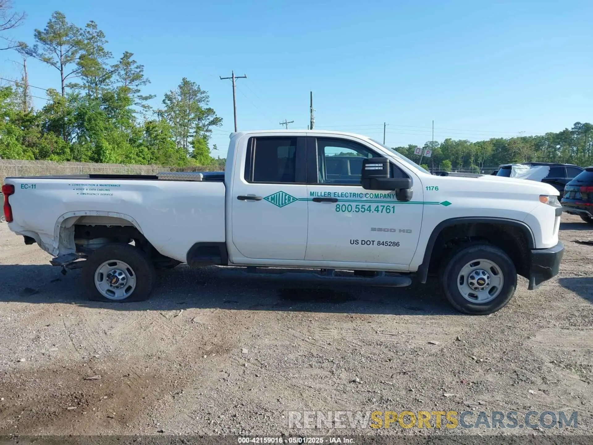 13 Photograph of a damaged car 1GC2WLE71NF197151 CHEVROLET SILVERADO 2500HD 2022
