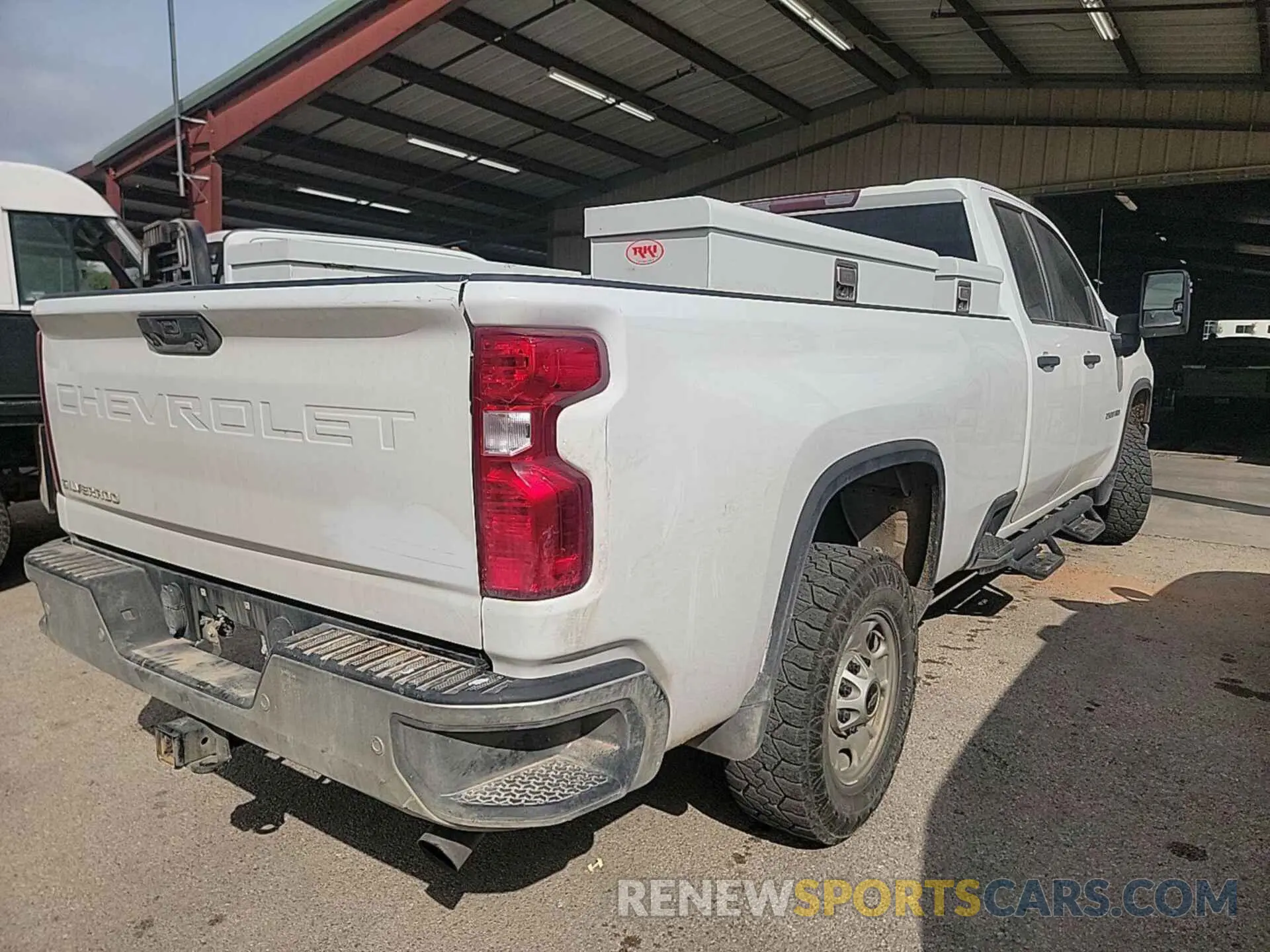 14 Photograph of a damaged car 1GC2YLE74NF245624 CHEVROLET SILVERADO 2500HD 2022