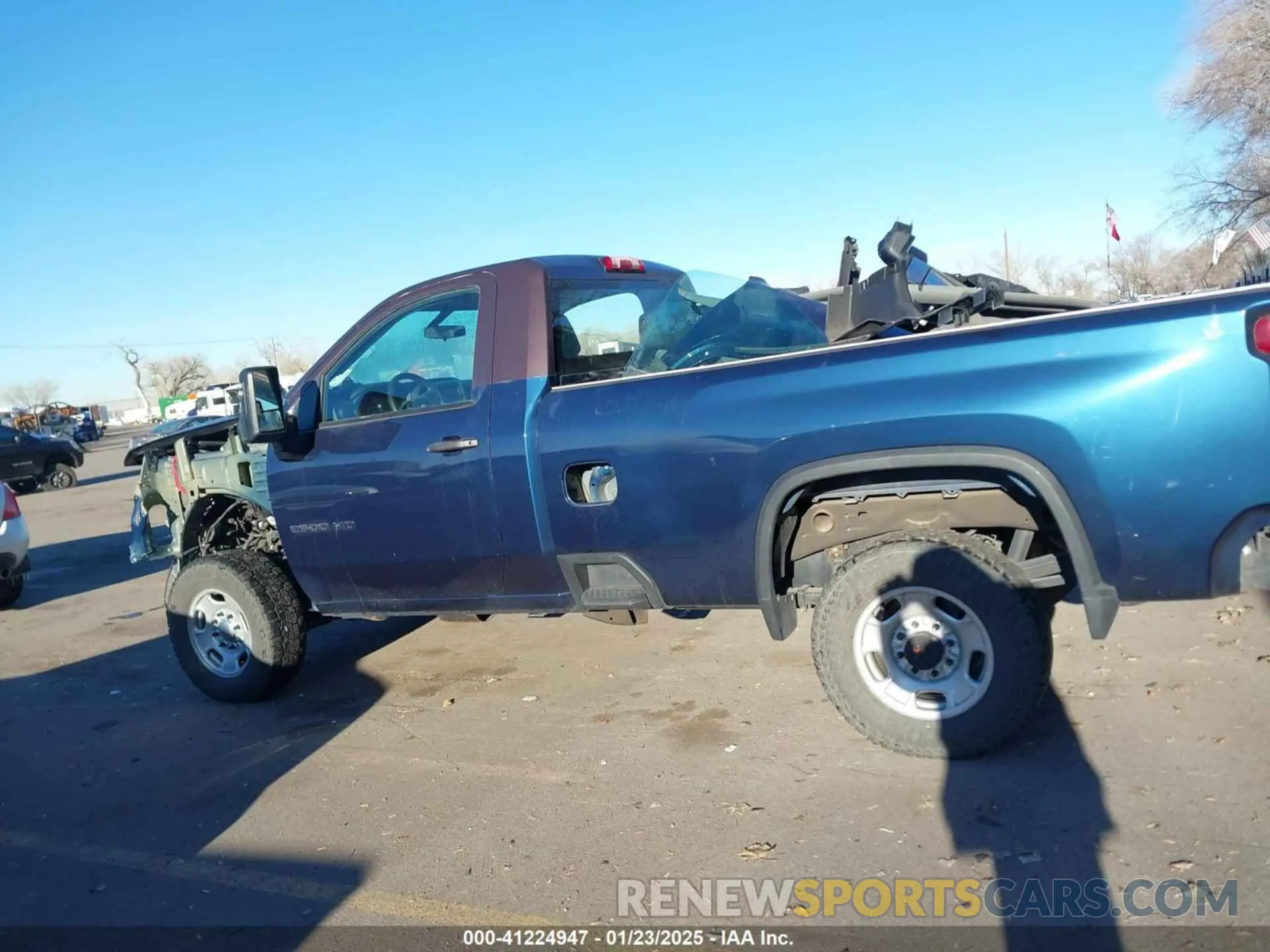 14 Photograph of a damaged car 1GC3YLE79NF326834 CHEVROLET SILVERADO 2500HD 2022
