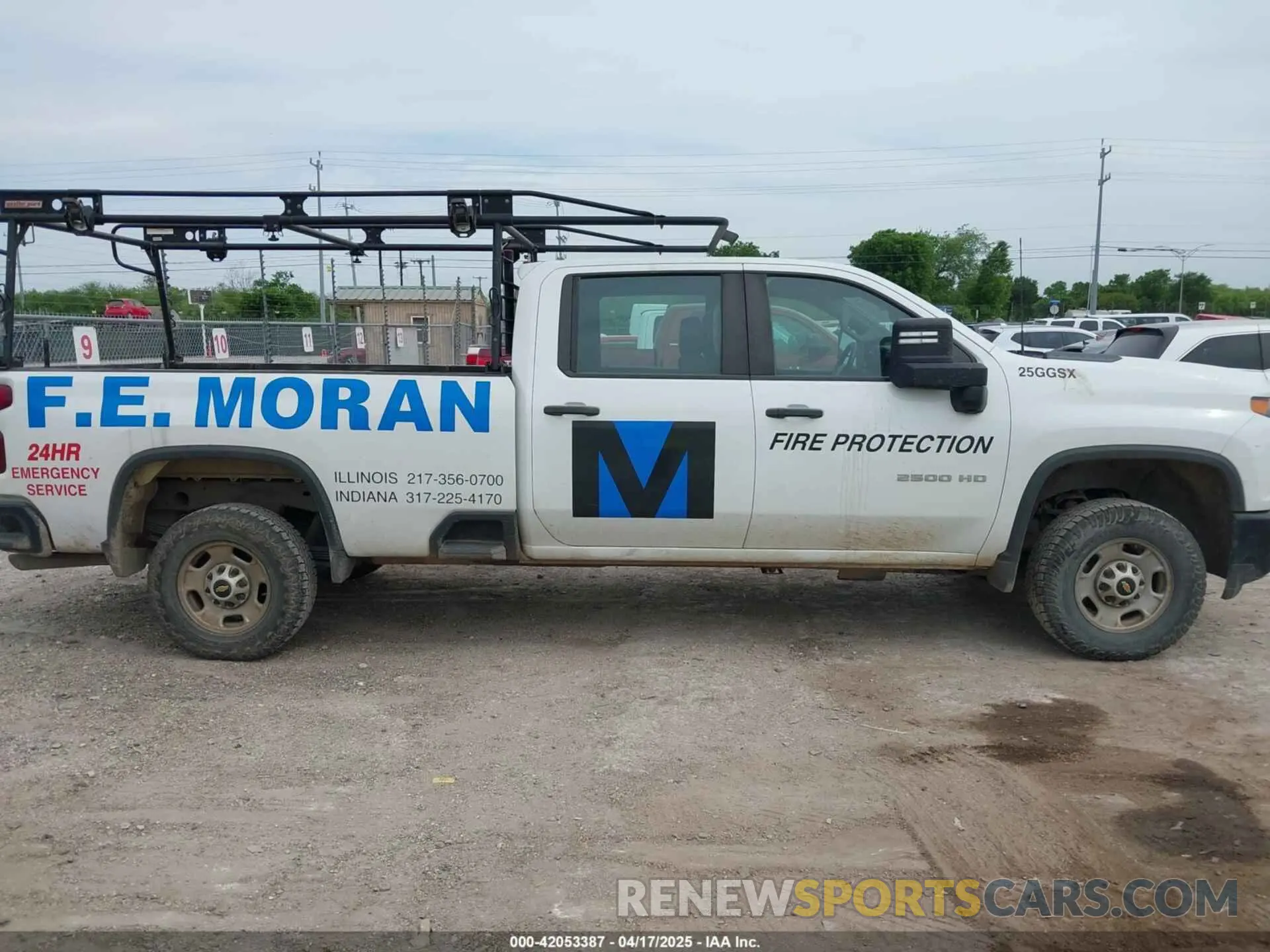 13 Photograph of a damaged car 1GC4YLE73NF225552 CHEVROLET SILVERADO 2500HD 2022