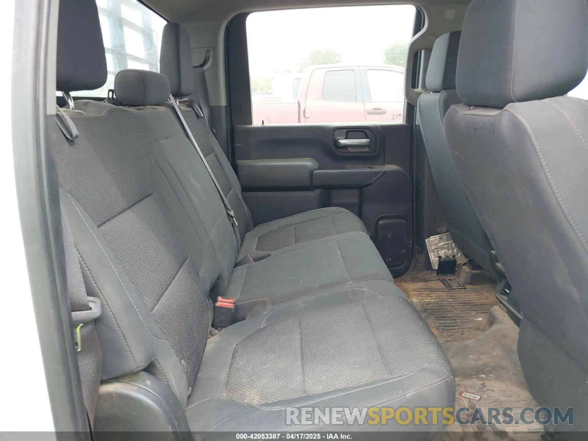 7 Photograph of a damaged car 1GC4YLE73NF225552 CHEVROLET SILVERADO 2500HD 2022