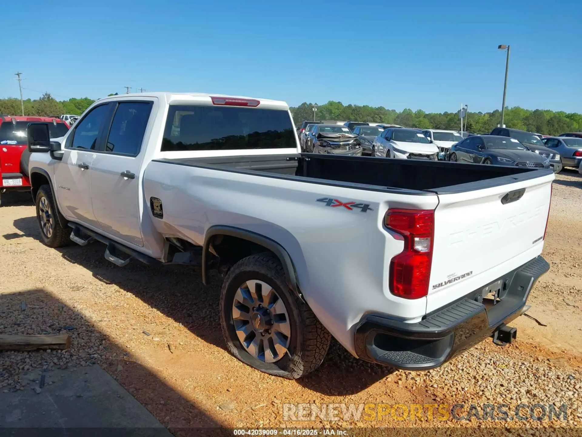 3 Photograph of a damaged car 1GC4YME71NF329267 CHEVROLET SILVERADO 2500HD 2022