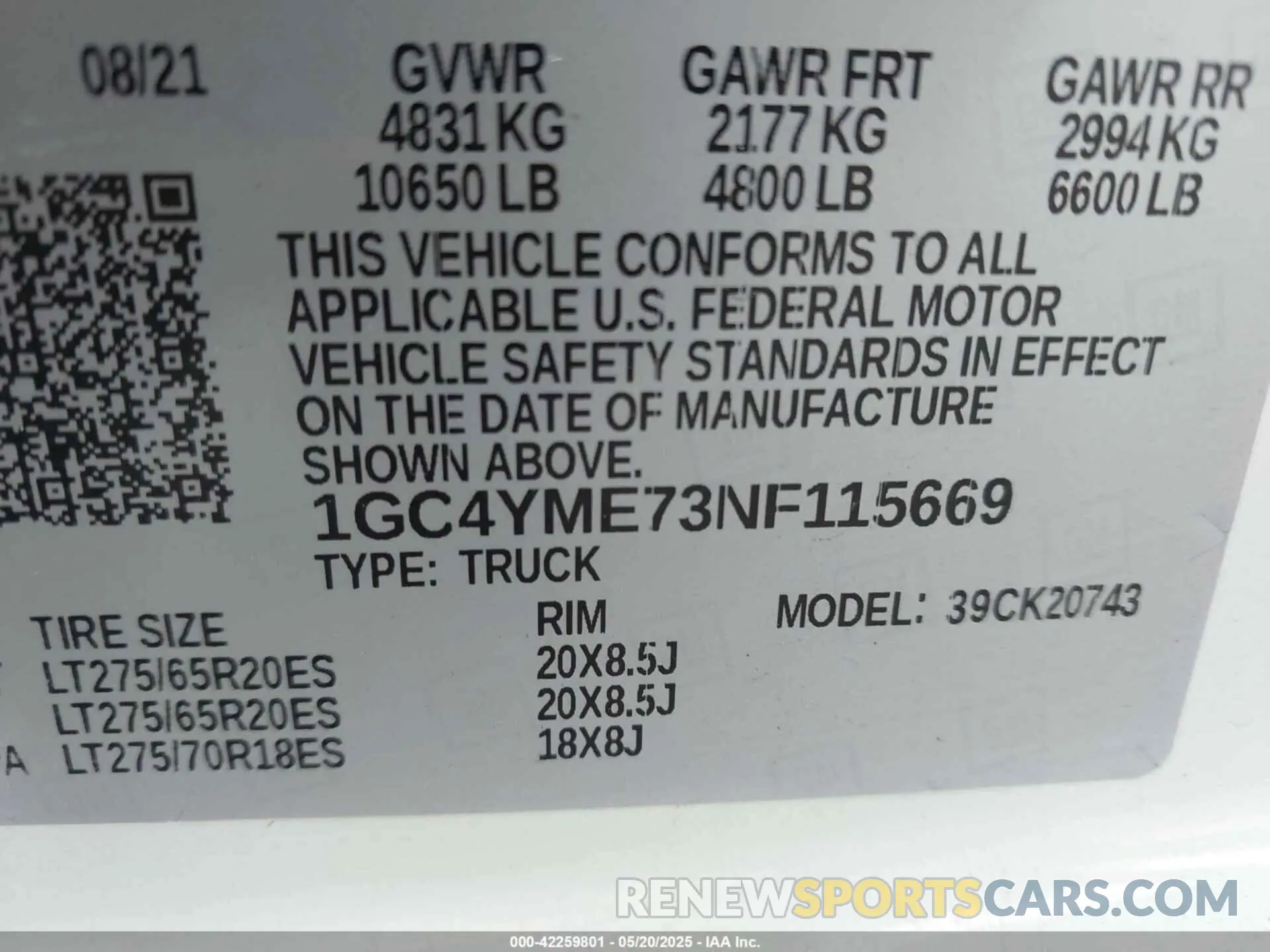 8 Photograph of a damaged car 1GC4YME73NF115669 CHEVROLET SILVERADO 2500HD 2022