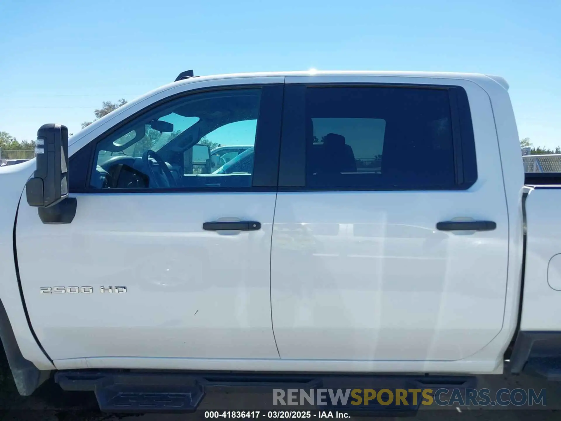 15 Photograph of a damaged car 1GC4YME75NF356181 CHEVROLET SILVERADO 2500HD 2022
