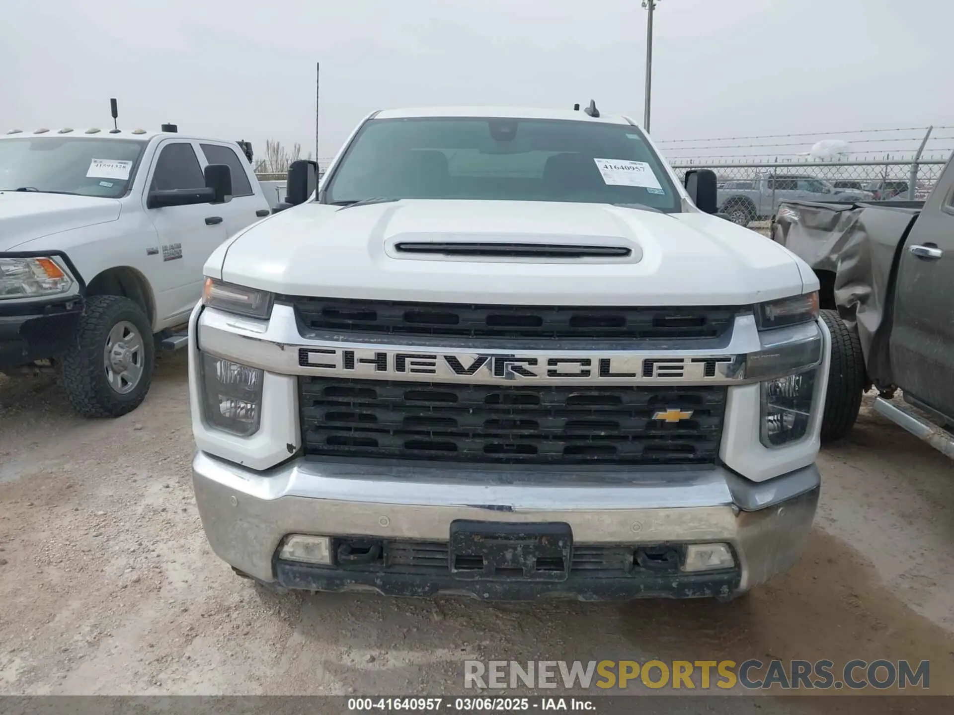 12 Photograph of a damaged car 1GC4YNE74NF179158 CHEVROLET SILVERADO 2500HD 2022
