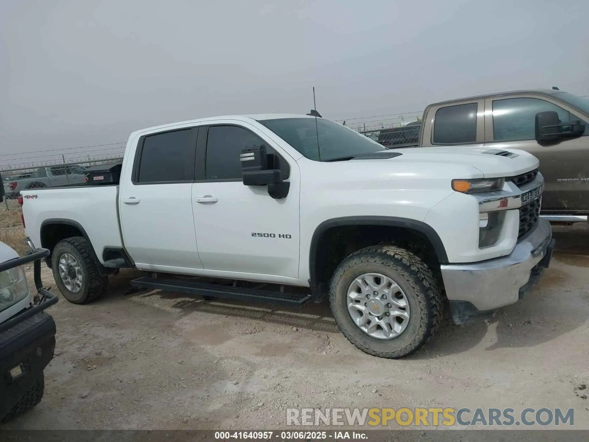 13 Photograph of a damaged car 1GC4YNE74NF179158 CHEVROLET SILVERADO 2500HD 2022