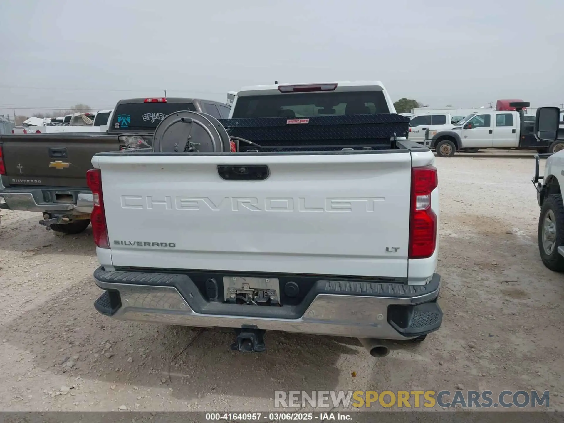 15 Photograph of a damaged car 1GC4YNE74NF179158 CHEVROLET SILVERADO 2500HD 2022