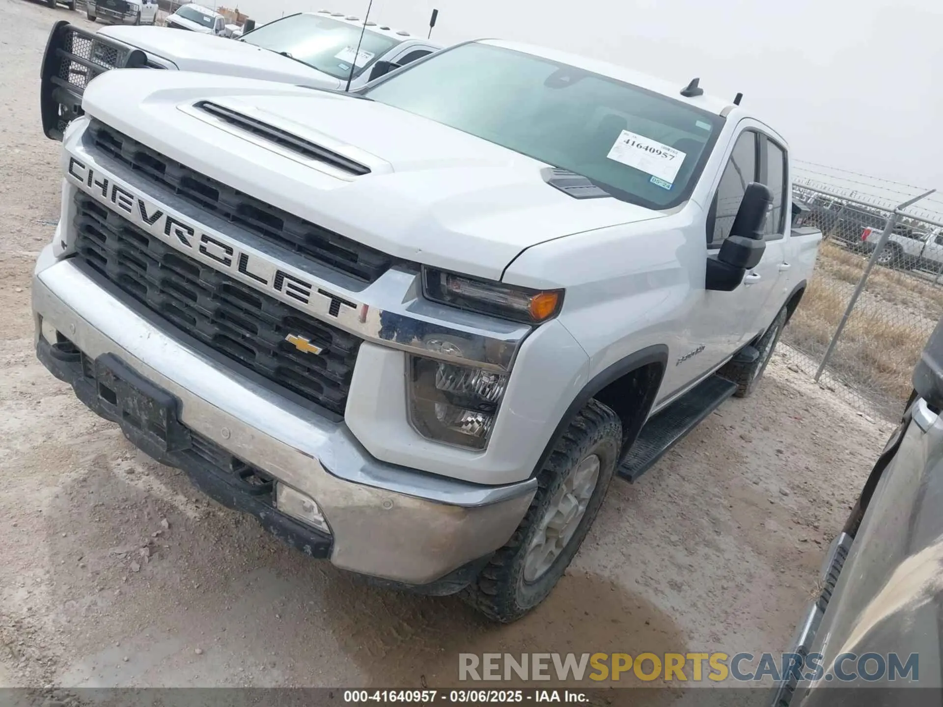 2 Photograph of a damaged car 1GC4YNE74NF179158 CHEVROLET SILVERADO 2500HD 2022