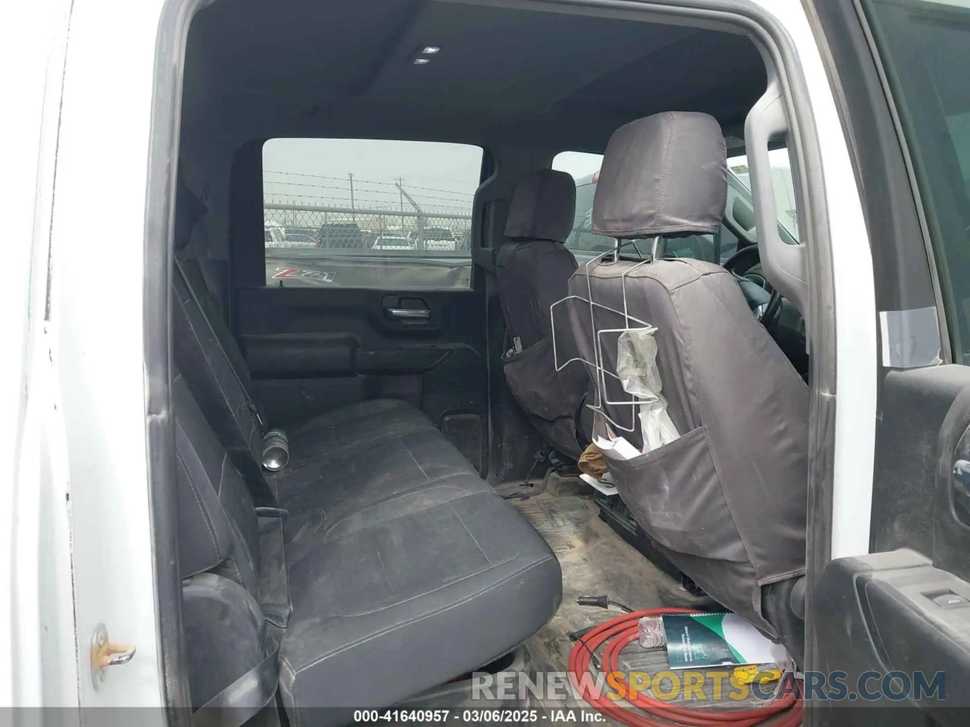 6 Photograph of a damaged car 1GC4YNE74NF179158 CHEVROLET SILVERADO 2500HD 2022