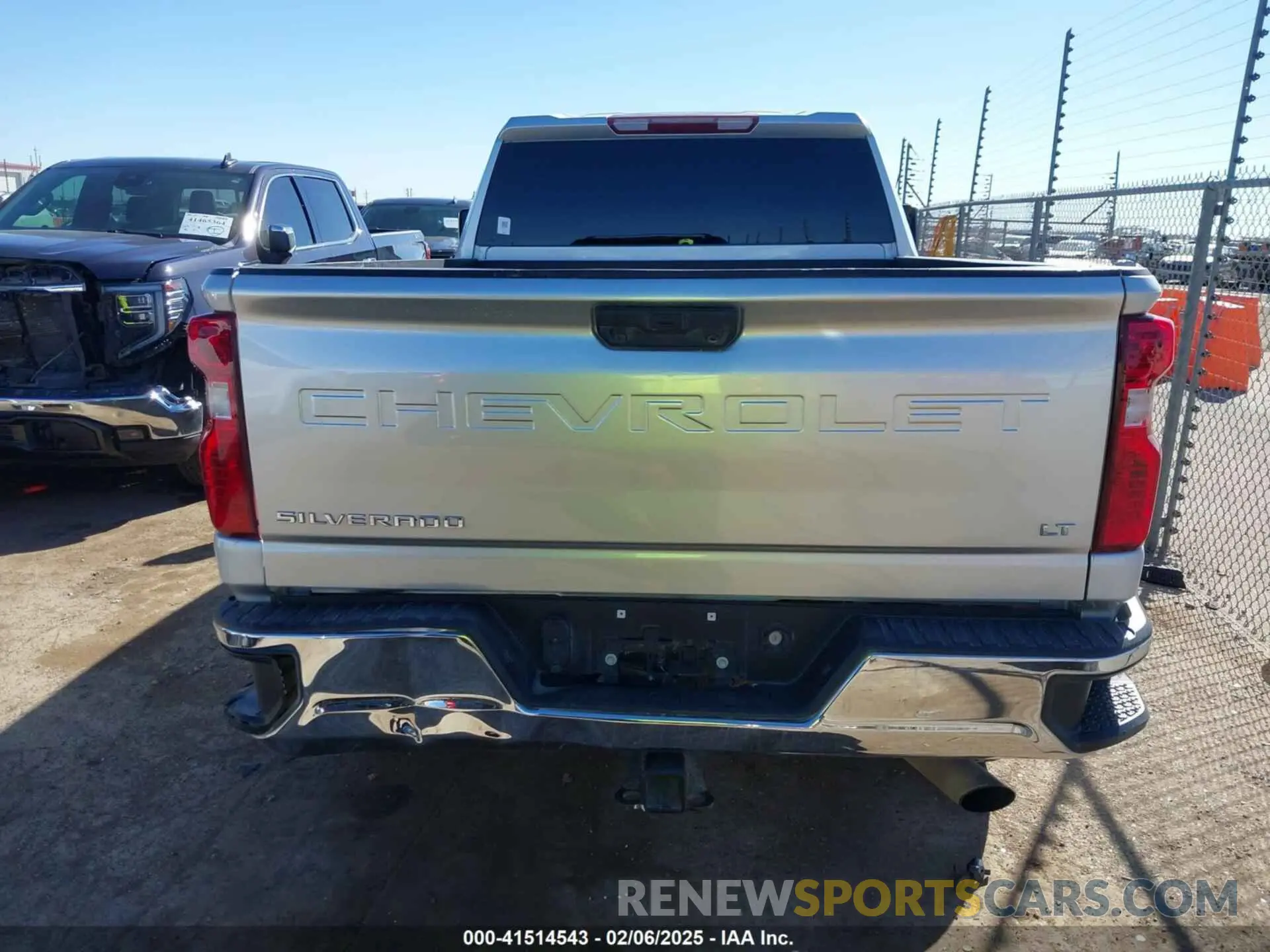 16 Photograph of a damaged car 1GC4YNE78NF177056 CHEVROLET SILVERADO 2500HD 2022