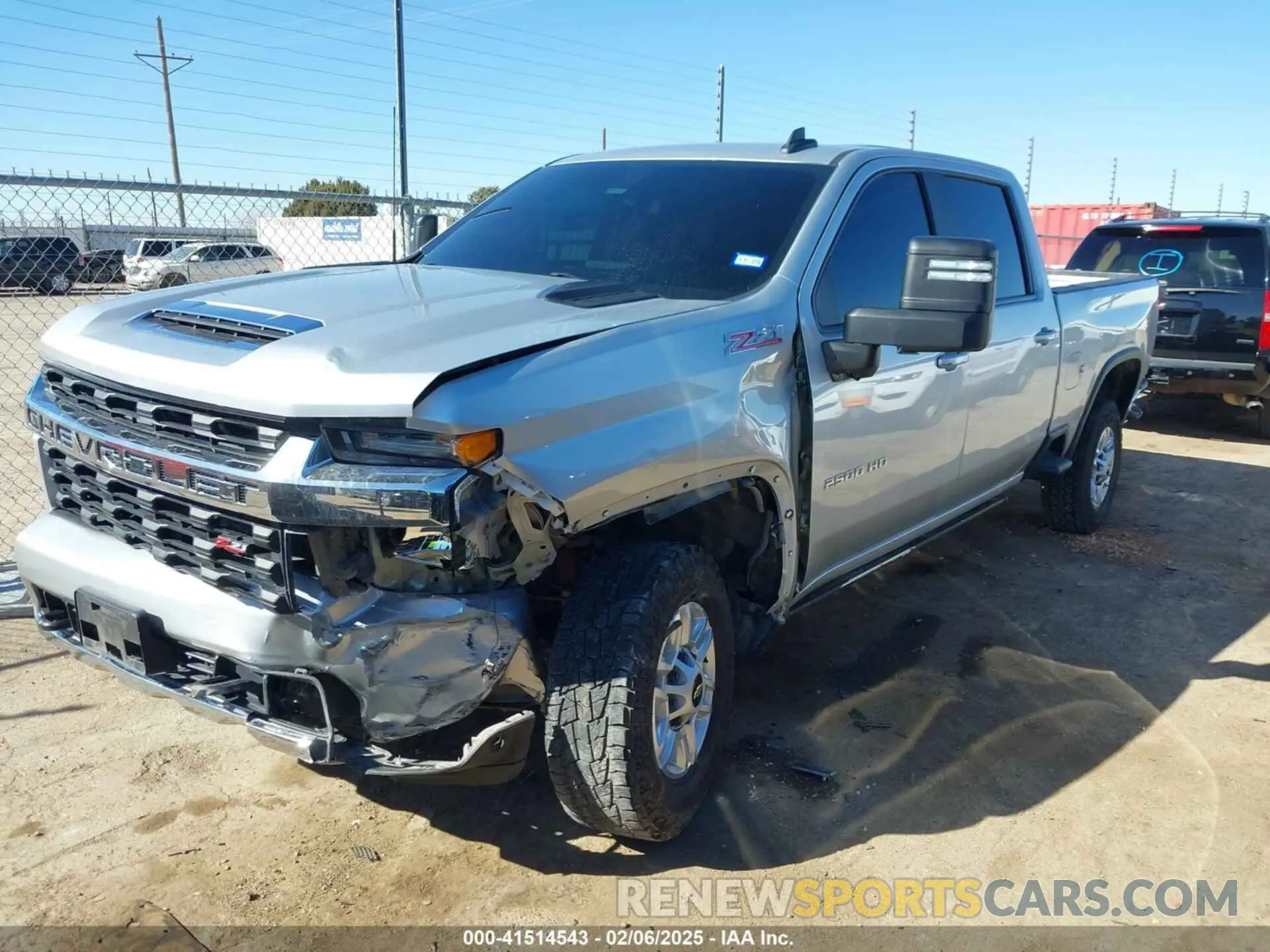 2 Photograph of a damaged car 1GC4YNE78NF177056 CHEVROLET SILVERADO 2500HD 2022