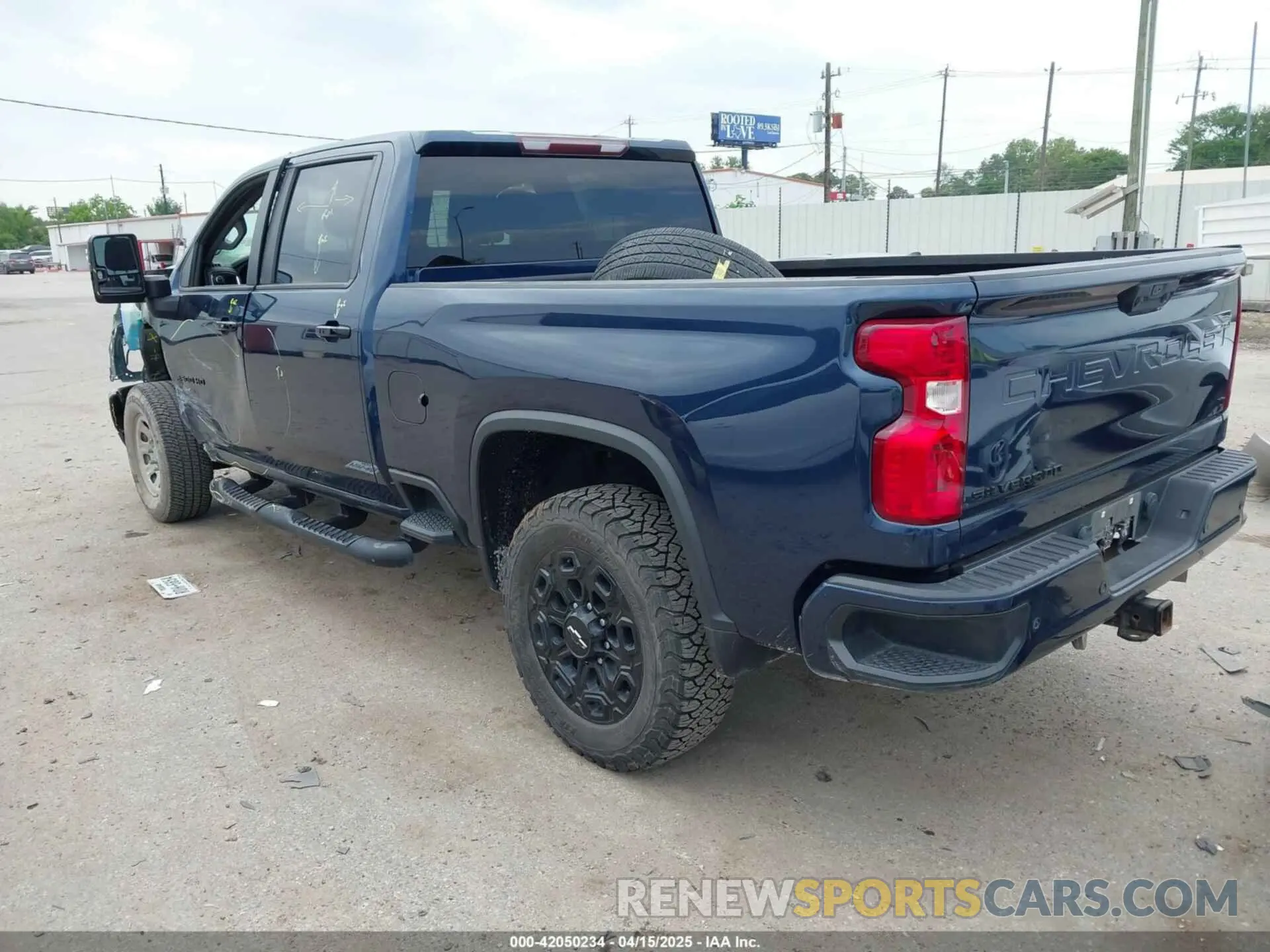 3 Photograph of a damaged car 1GC4YNEY0NF131990 CHEVROLET SILVERADO 2500HD 2022