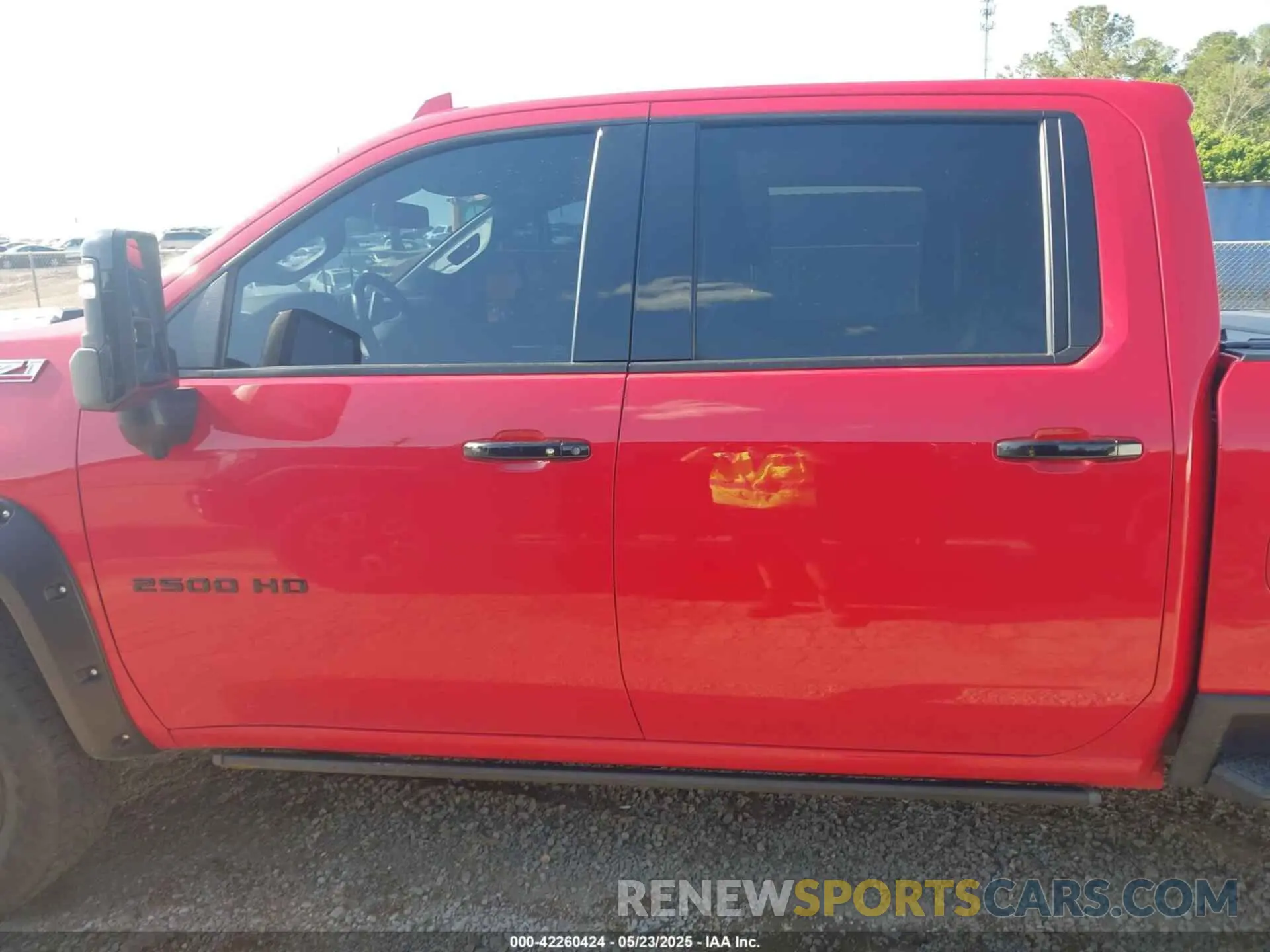 14 Photograph of a damaged car 1GC4YPE70NF266759 CHEVROLET SILVERADO 2500HD 2022