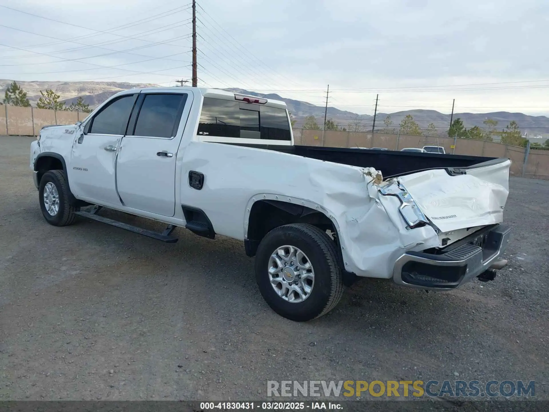 3 Photograph of a damaged car 1GC4YPE74NF359946 CHEVROLET SILVERADO 2500HD 2022
