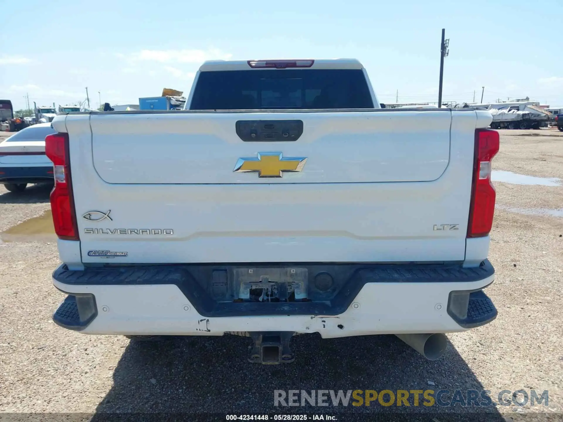 15 Photograph of a damaged car 1GC4YPEY9NF305972 CHEVROLET SILVERADO 2500HD 2022