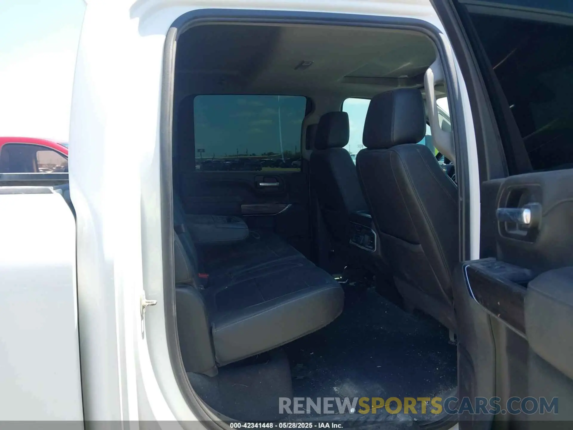 7 Photograph of a damaged car 1GC4YPEY9NF305972 CHEVROLET SILVERADO 2500HD 2022