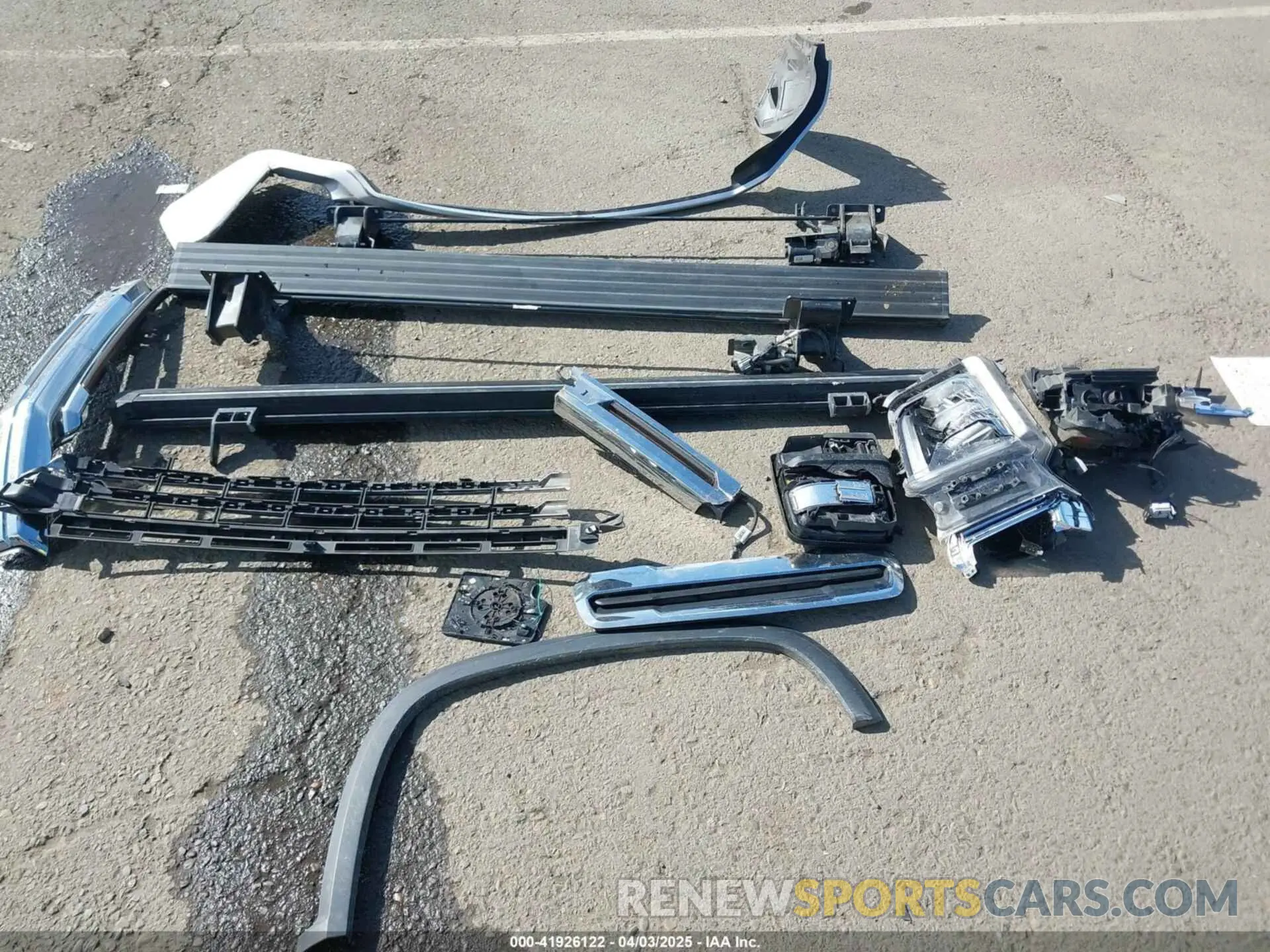 12 Photograph of a damaged car 1GC4YREY4NF110342 CHEVROLET SILVERADO 2500HD 2022