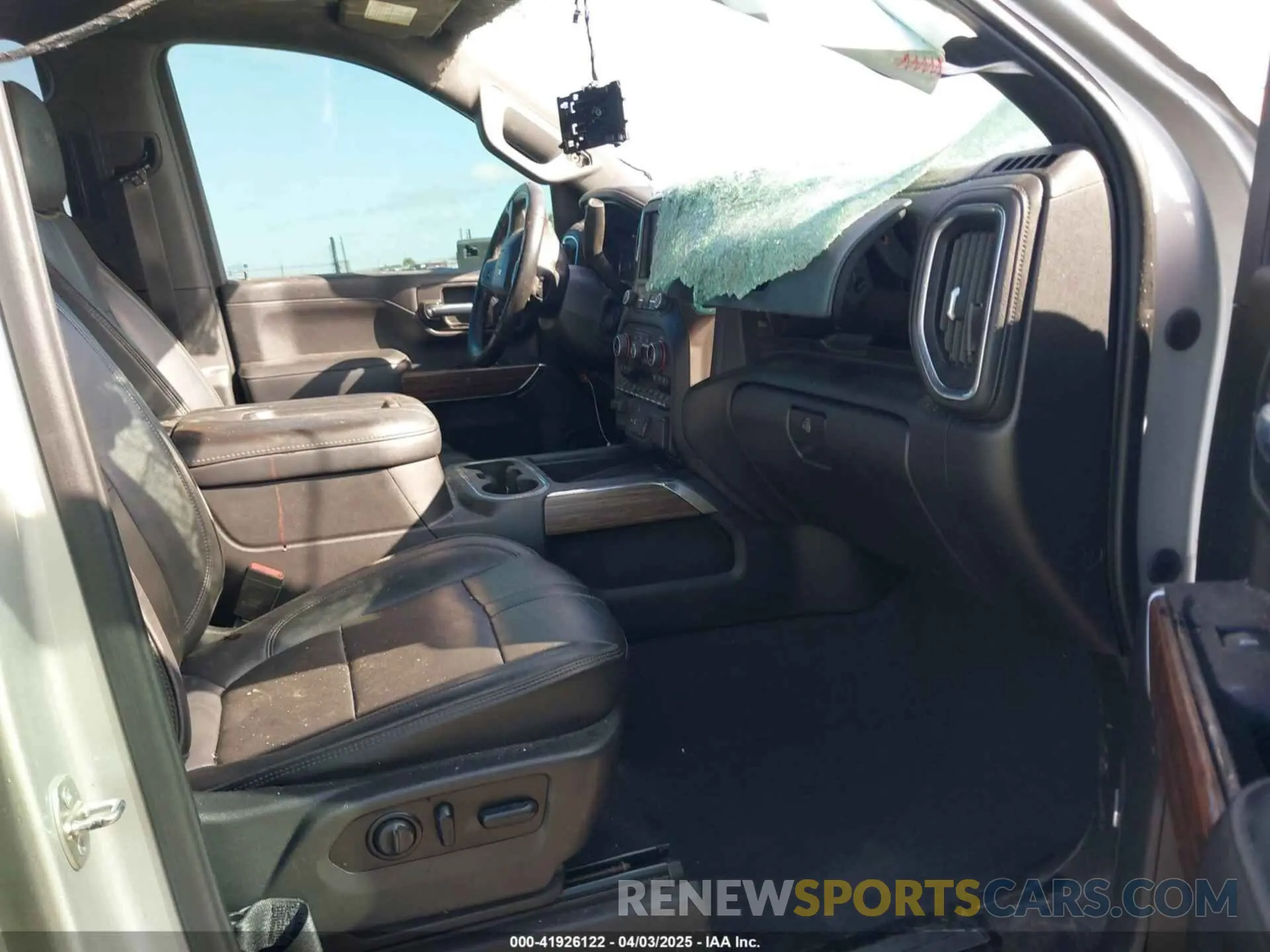 5 Photograph of a damaged car 1GC4YREY4NF110342 CHEVROLET SILVERADO 2500HD 2022